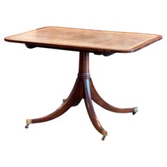 Tavoli da dessert e tavoli inclinati in Wood