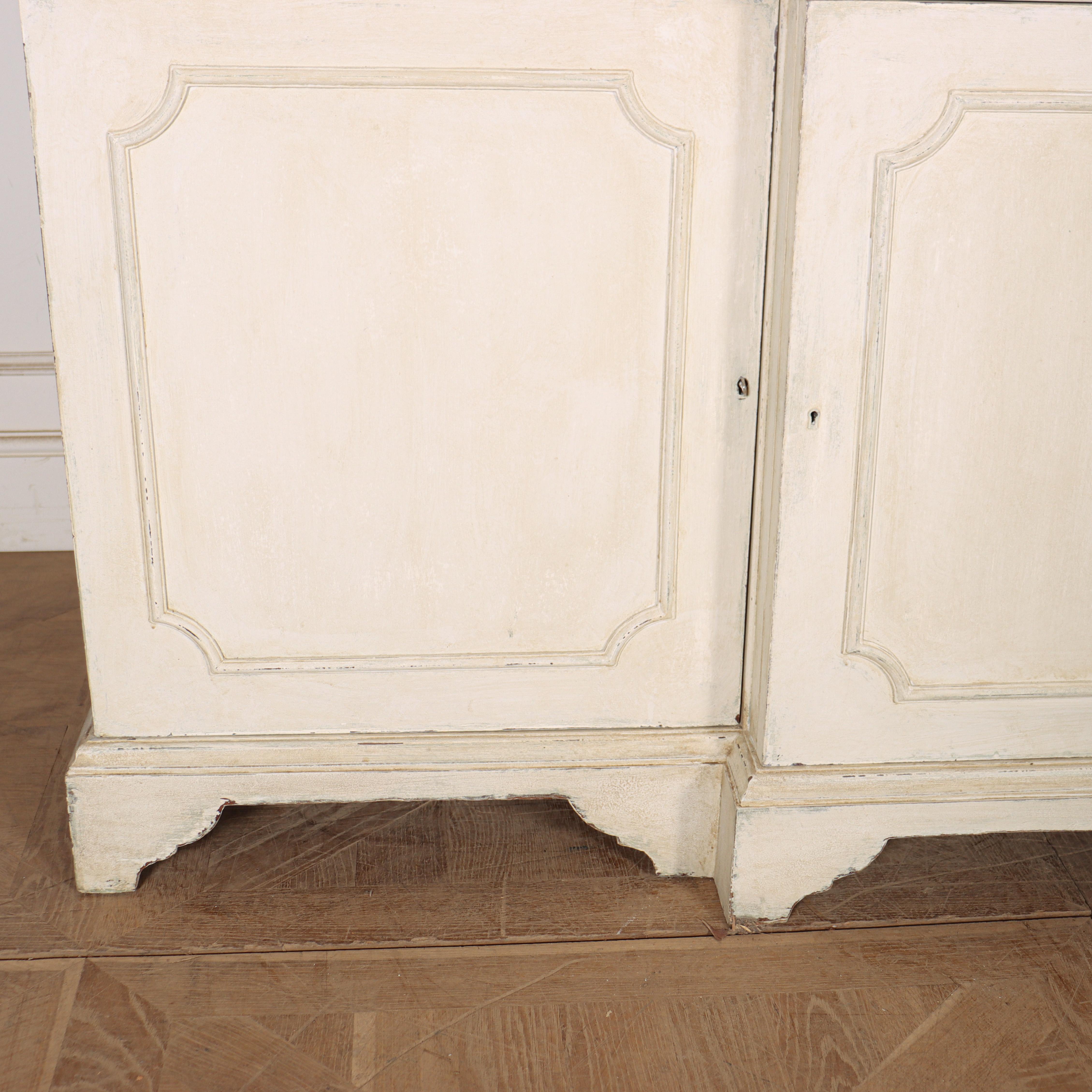 Victorian 19th Century English Breakfront Library Bookcase For Sale