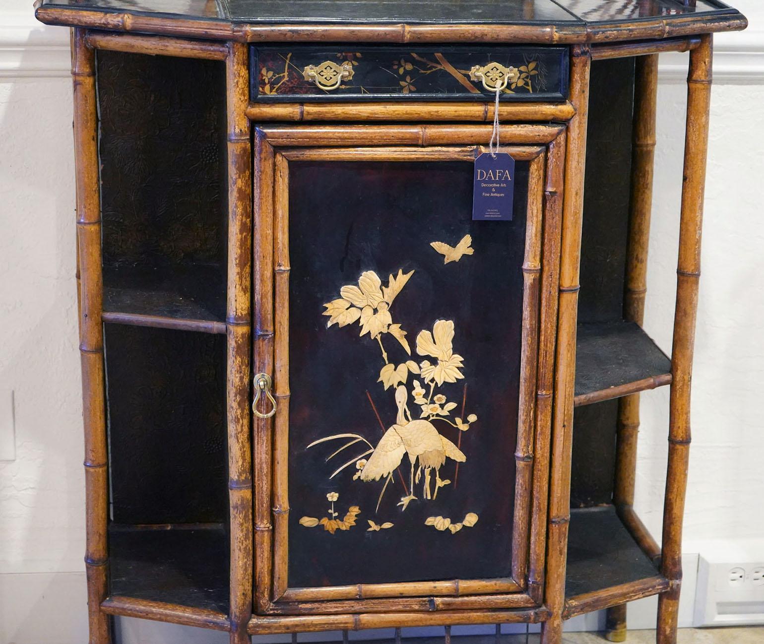 19th Century English Brighton Pavilion Style Bamboo and Lacquered Cabinet In Good Condition For Sale In Ft. Lauderdale, FL