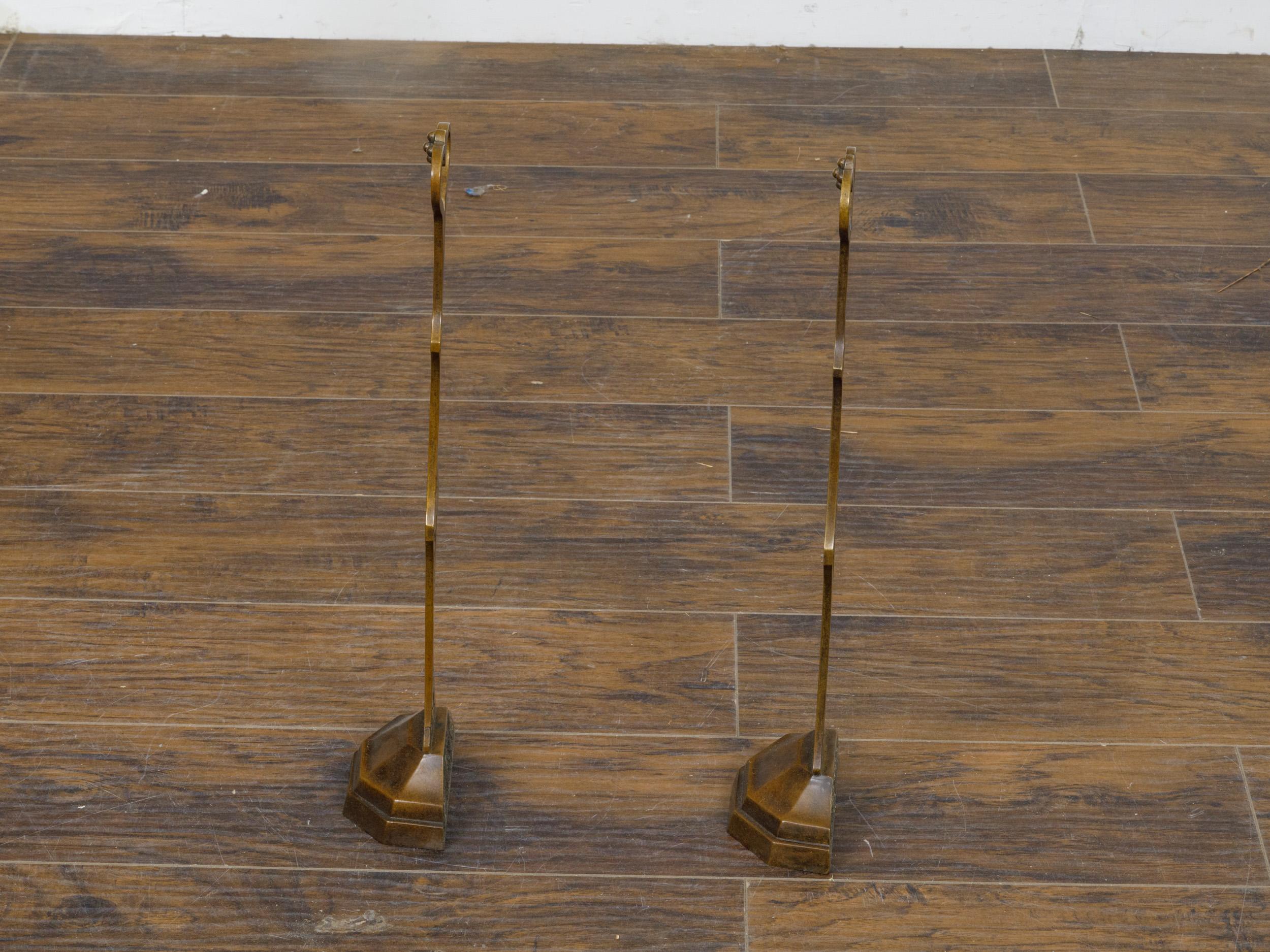 19th-Century English Bronze Andirons with Gothic Details and Heart Finials For Sale 1