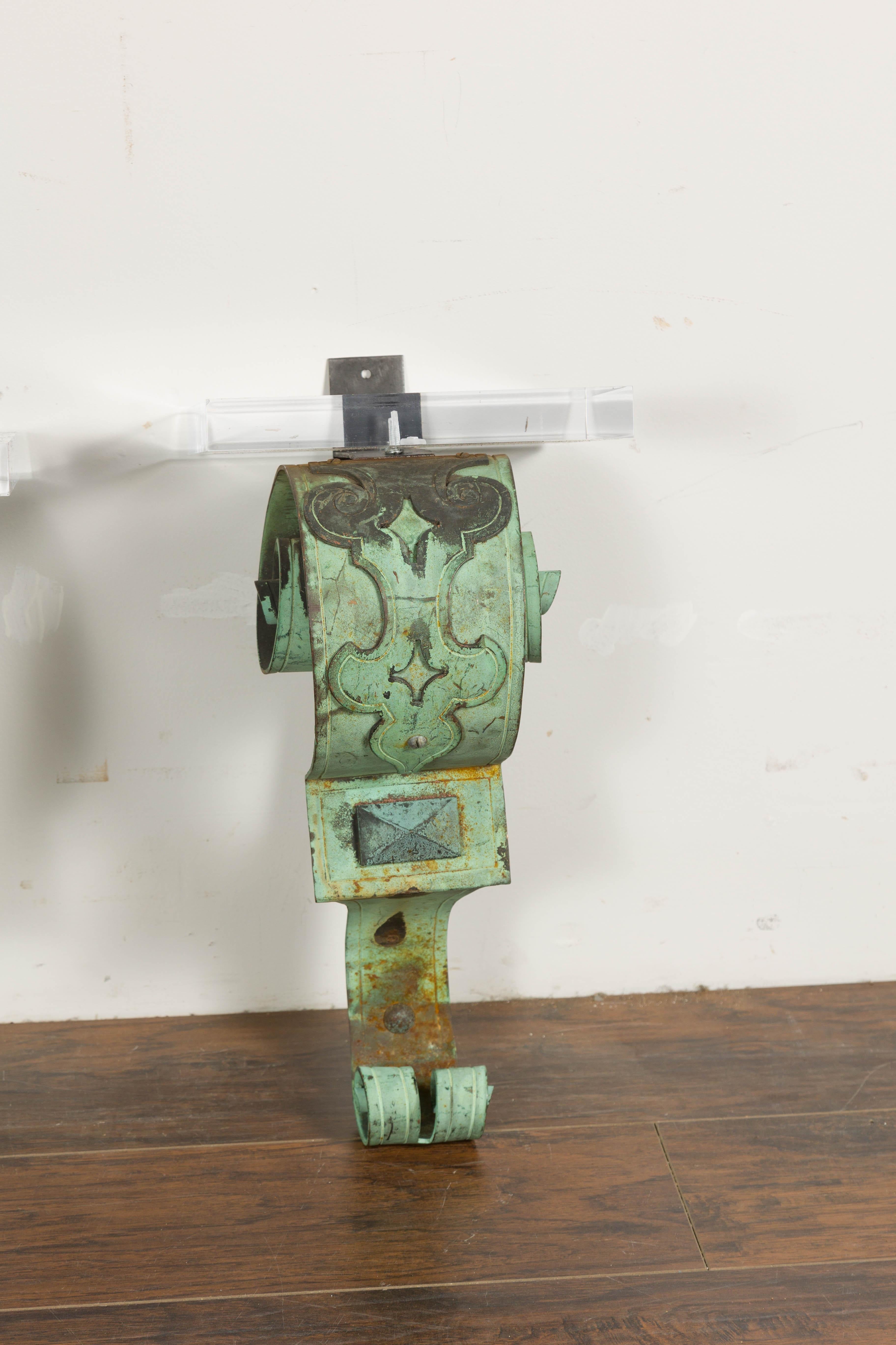 19th Century English Bronze Verdigris Wall Brackets with Lucite Tops, a Pair For Sale 3