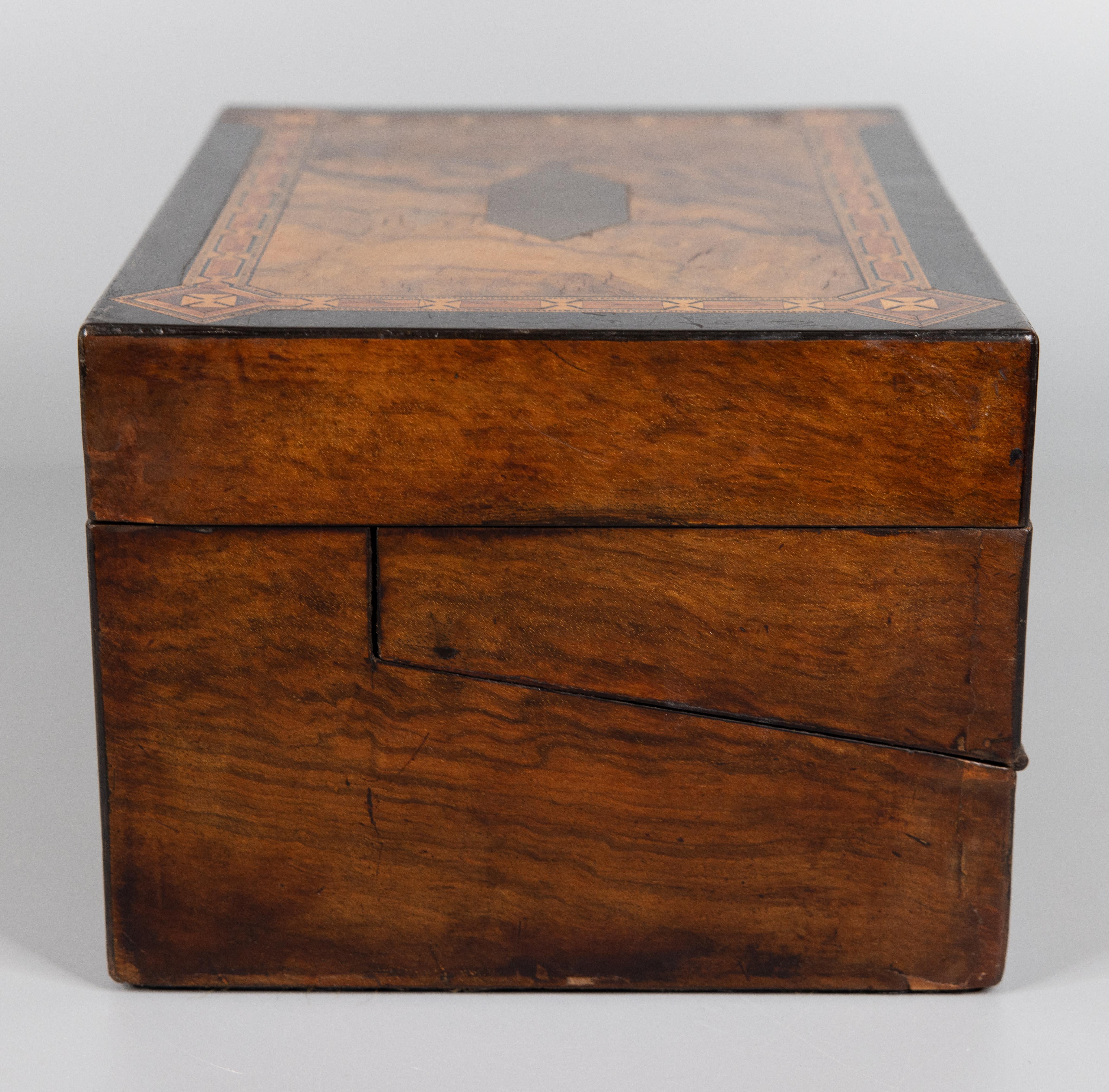 19th Century English Burl Walnut Tunbridge Writing Slope Box For Sale 8