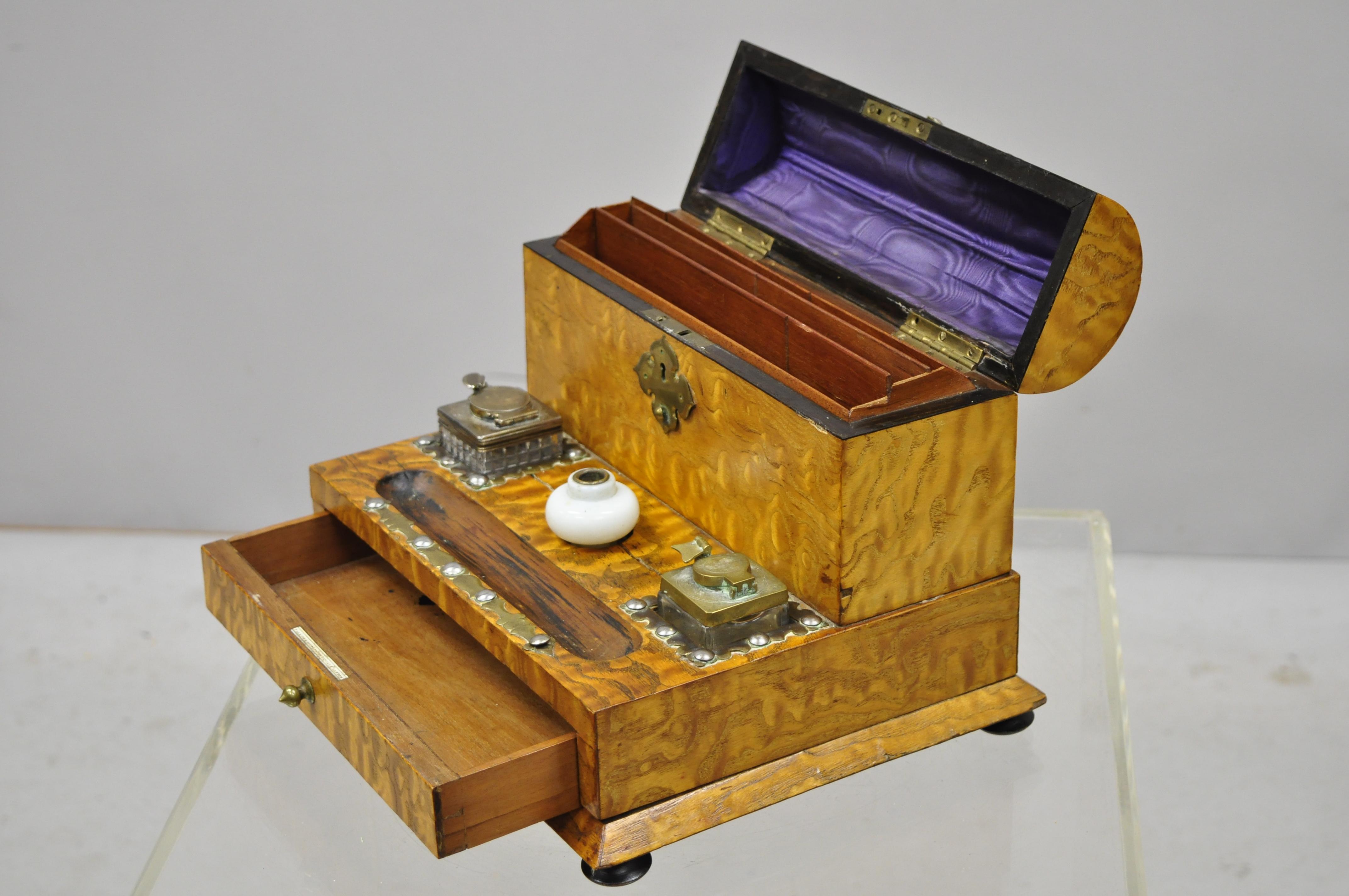 19. Jahrhundert Englisch Wurzelholz & Palisander Parkins & Gotto Inkwell Desk Briefkasten im Zustand „Gut“ im Angebot in Philadelphia, PA