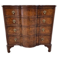 Commodes and Chests of Drawers