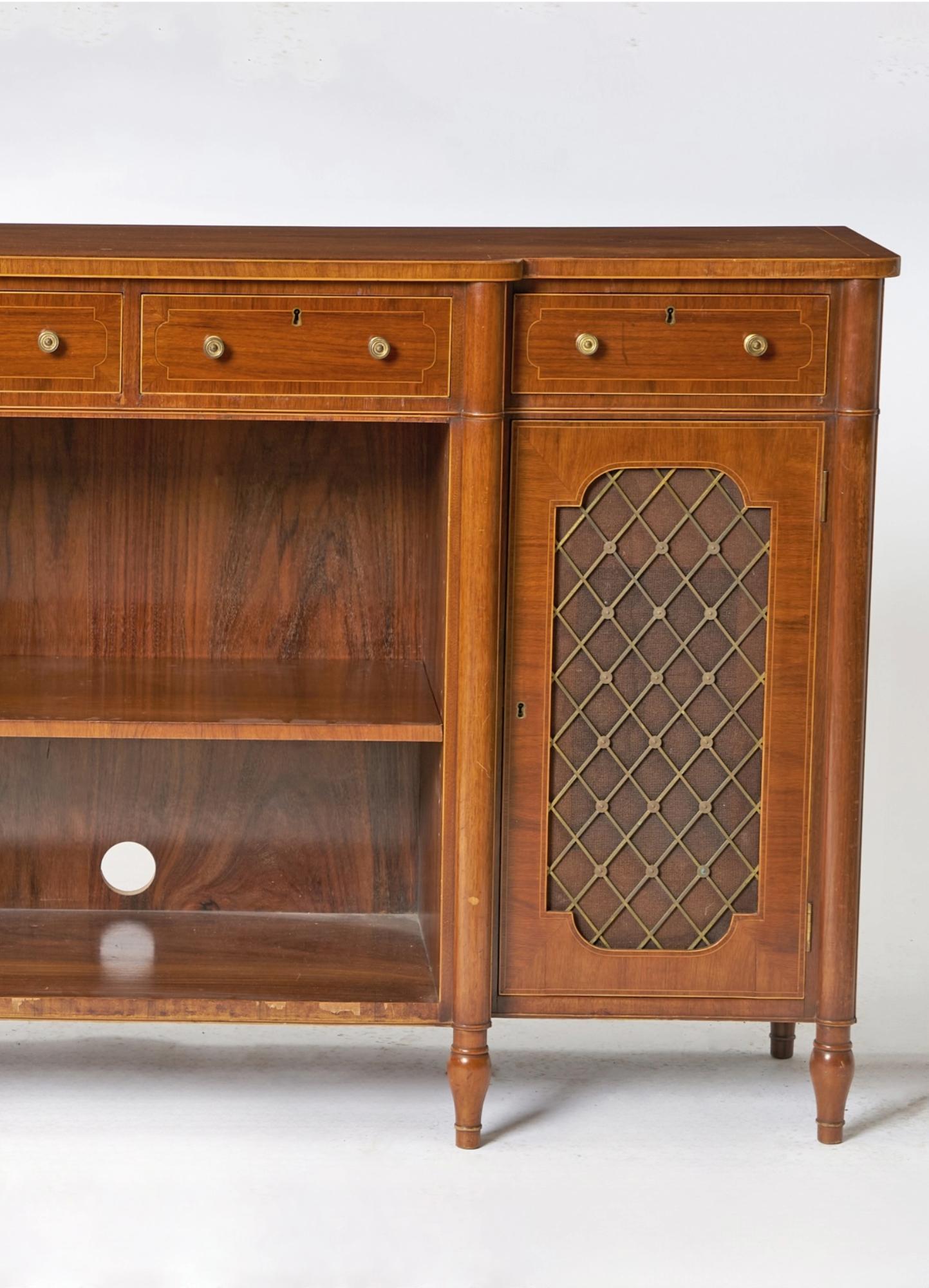 Rompemuros inglés de caoba burlwood del siglo XIX decorado con incrustaciones estilo Regencia en venta 4