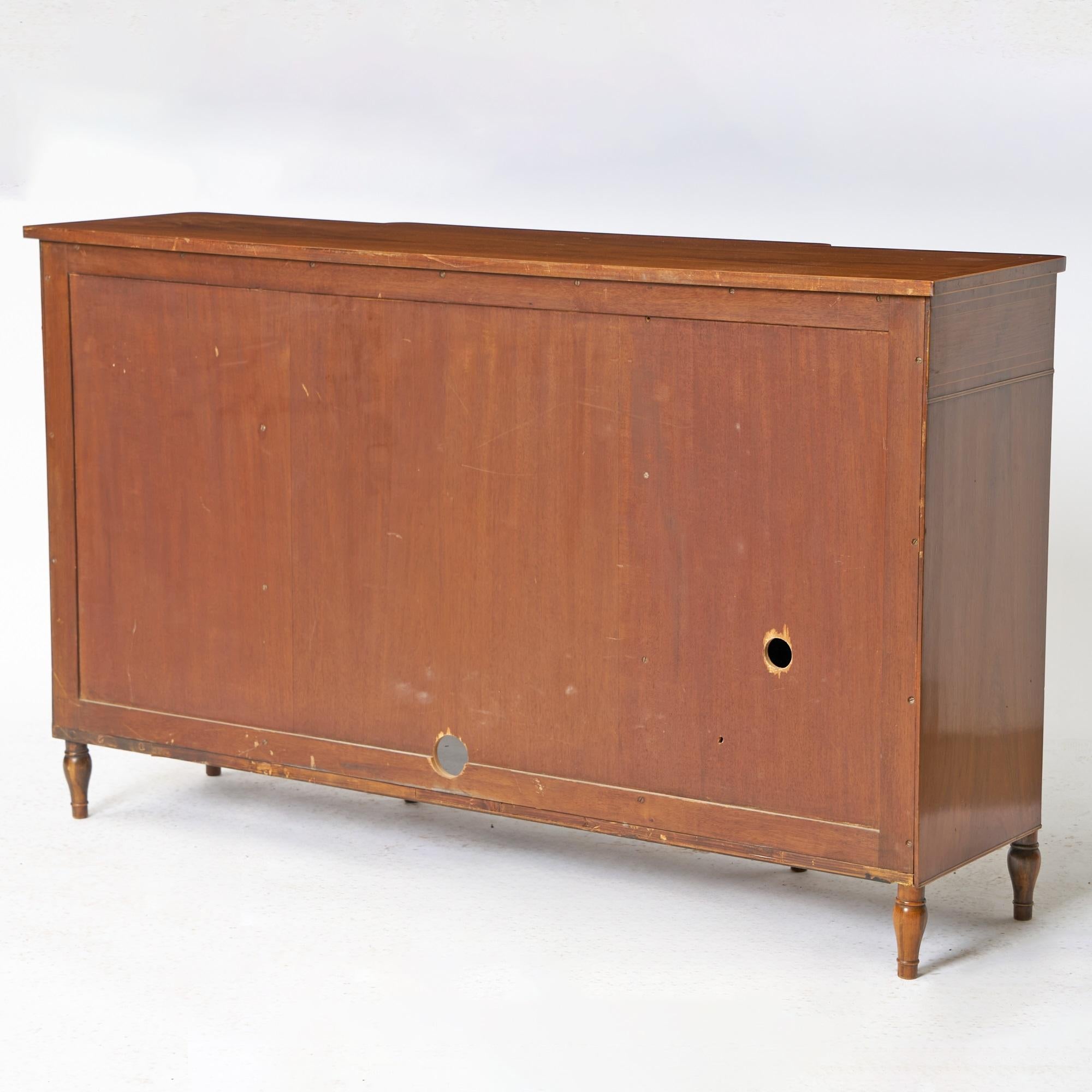 Rompemuros inglés de caoba burlwood del siglo XIX decorado con incrustaciones estilo Regencia en venta 2