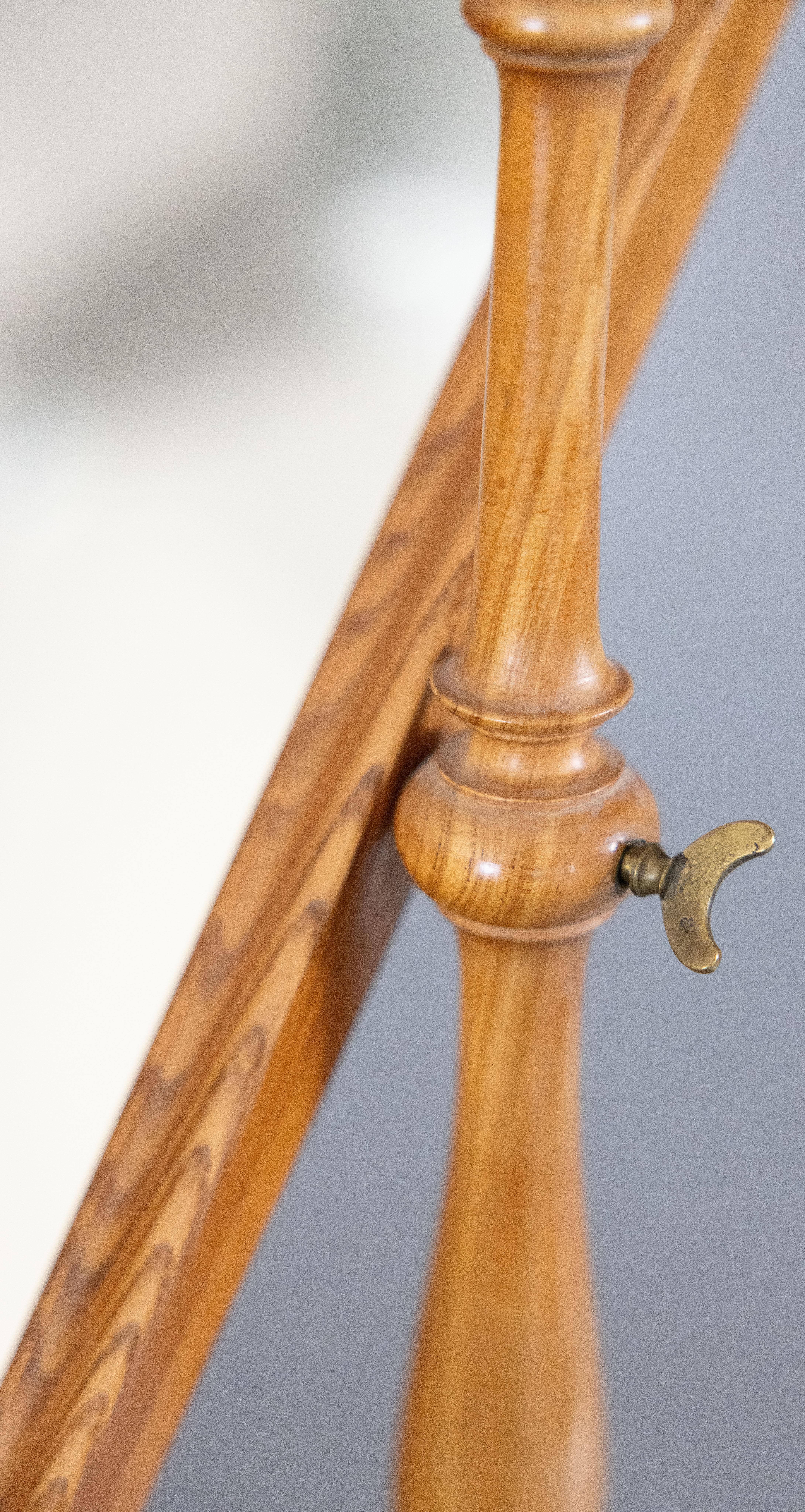 Miroir de table anglais du 19ème siècle avec tiroir en vente 5