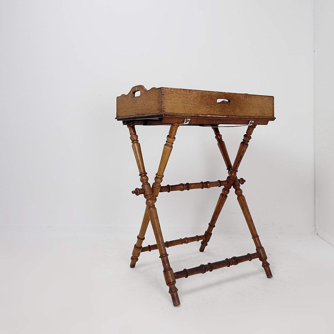 Bois Table à plateau de majordome anglaise du 19ème siècle en vente