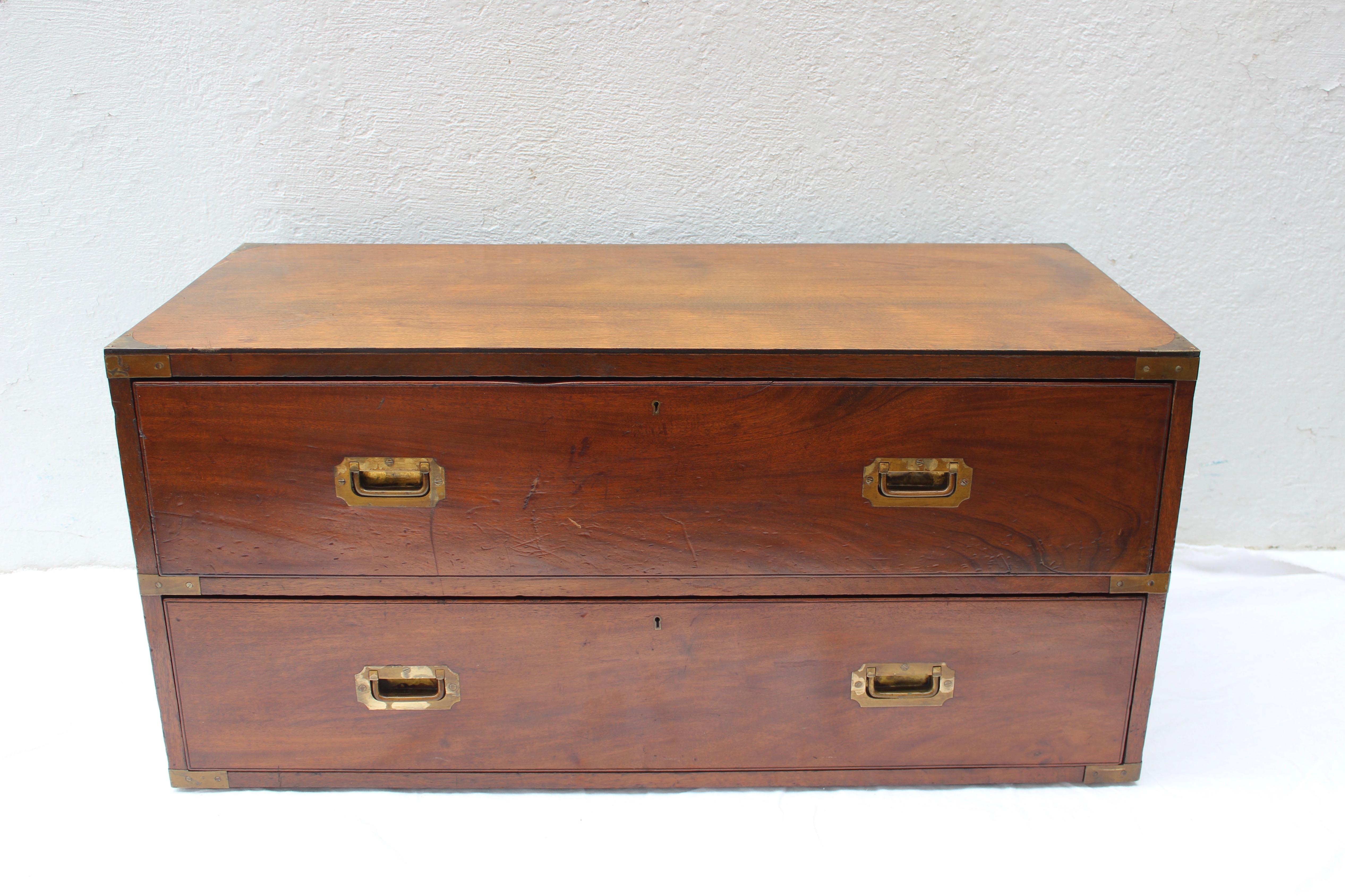 19th Century English Campaign Chest In Good Condition In East Hampton, NY