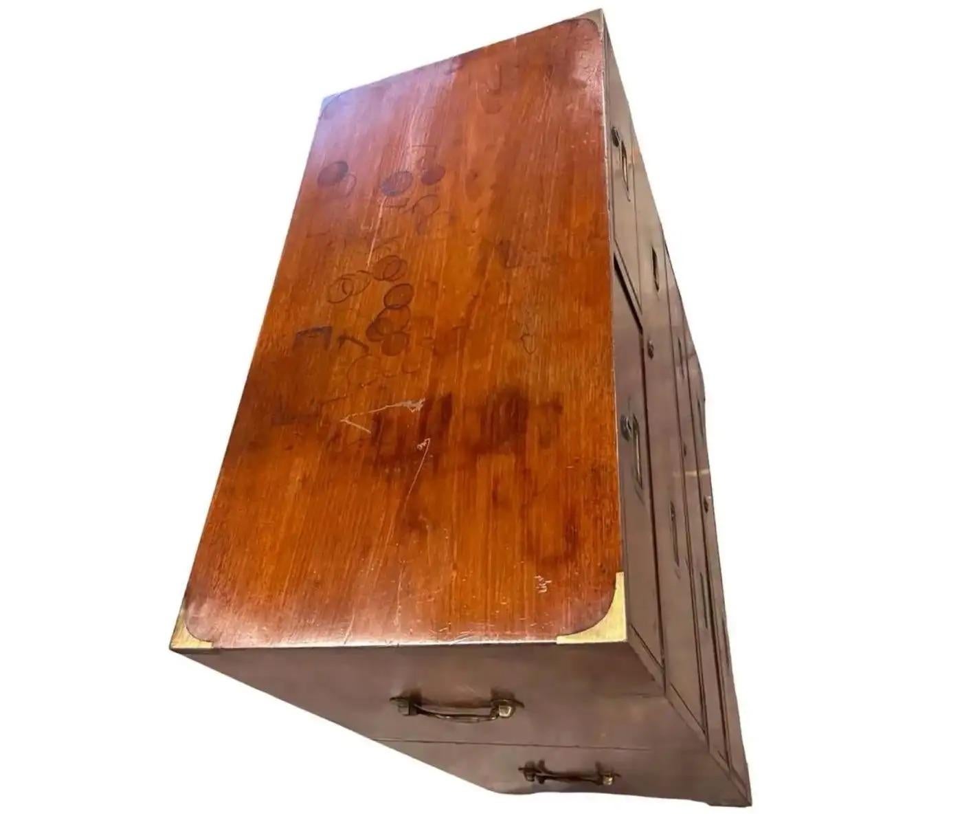 Cassettiera Campaigner inglese del 19° secolo in vendita 2