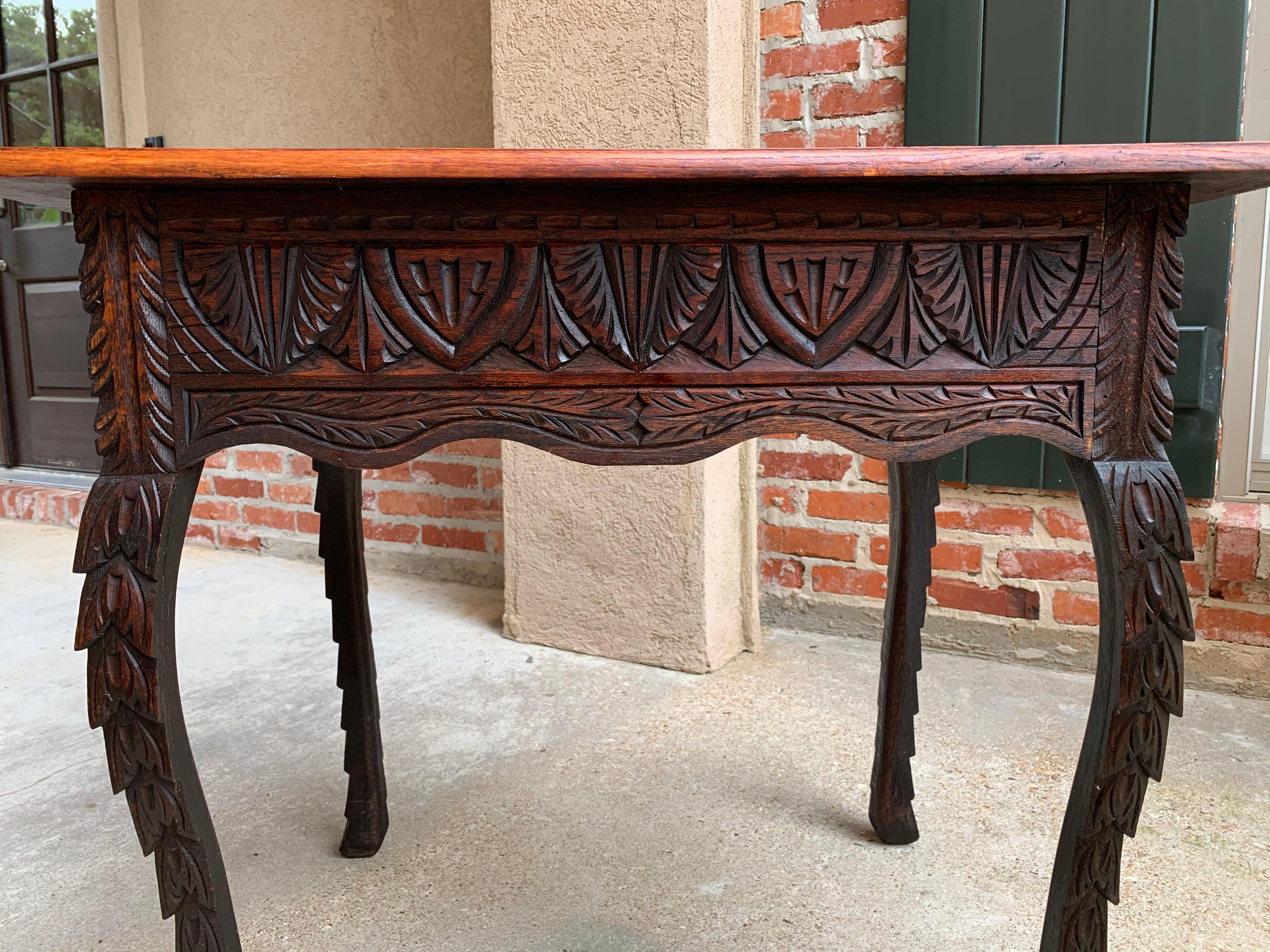 19th Century English Sofa Side Table Brass Renaissance Lion Carved Dark Oak For Sale 9