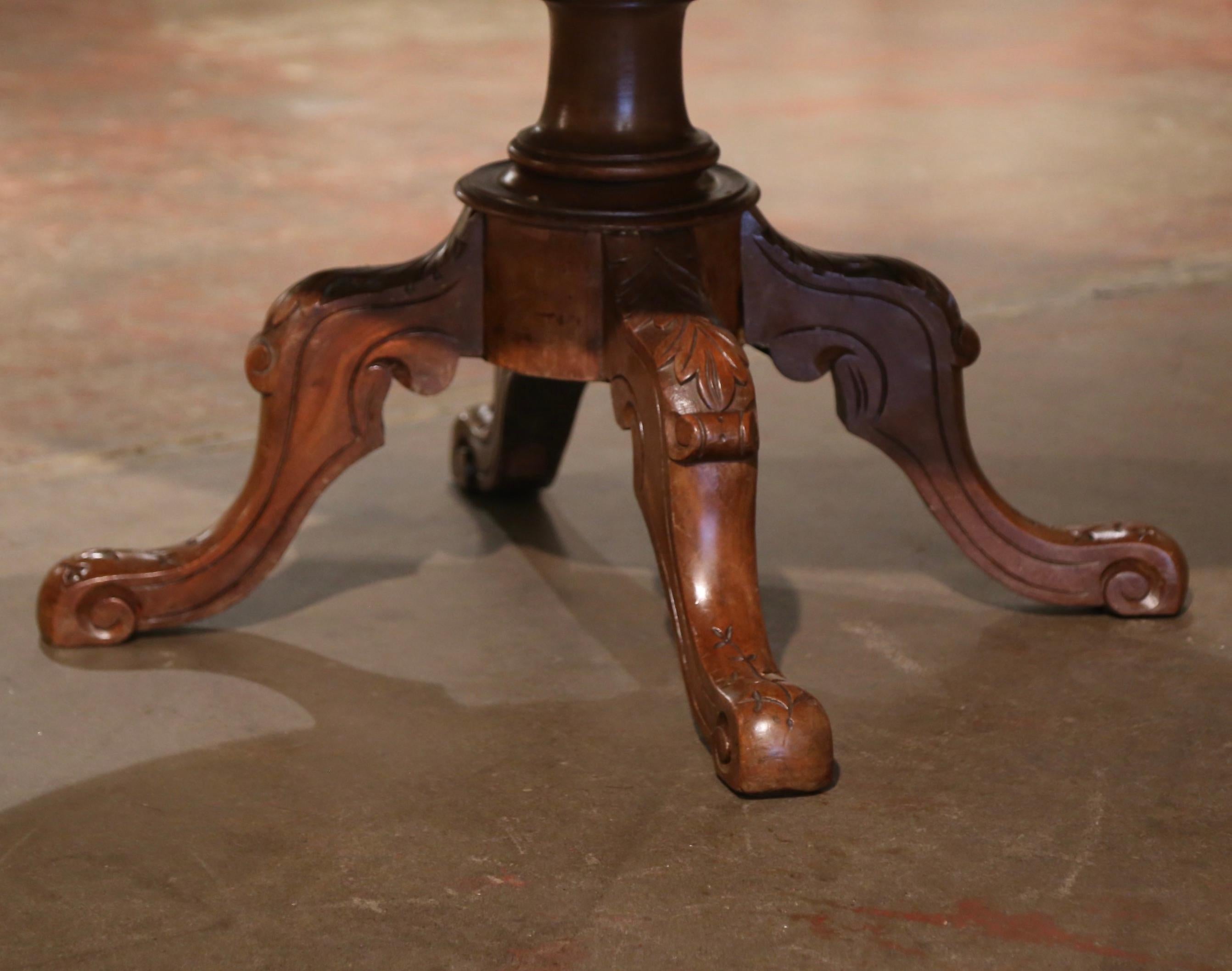 19th Century English Carved Inlaid Burl and Walnut Oval Pedestal Coffee Table  In Excellent Condition For Sale In Dallas, TX
