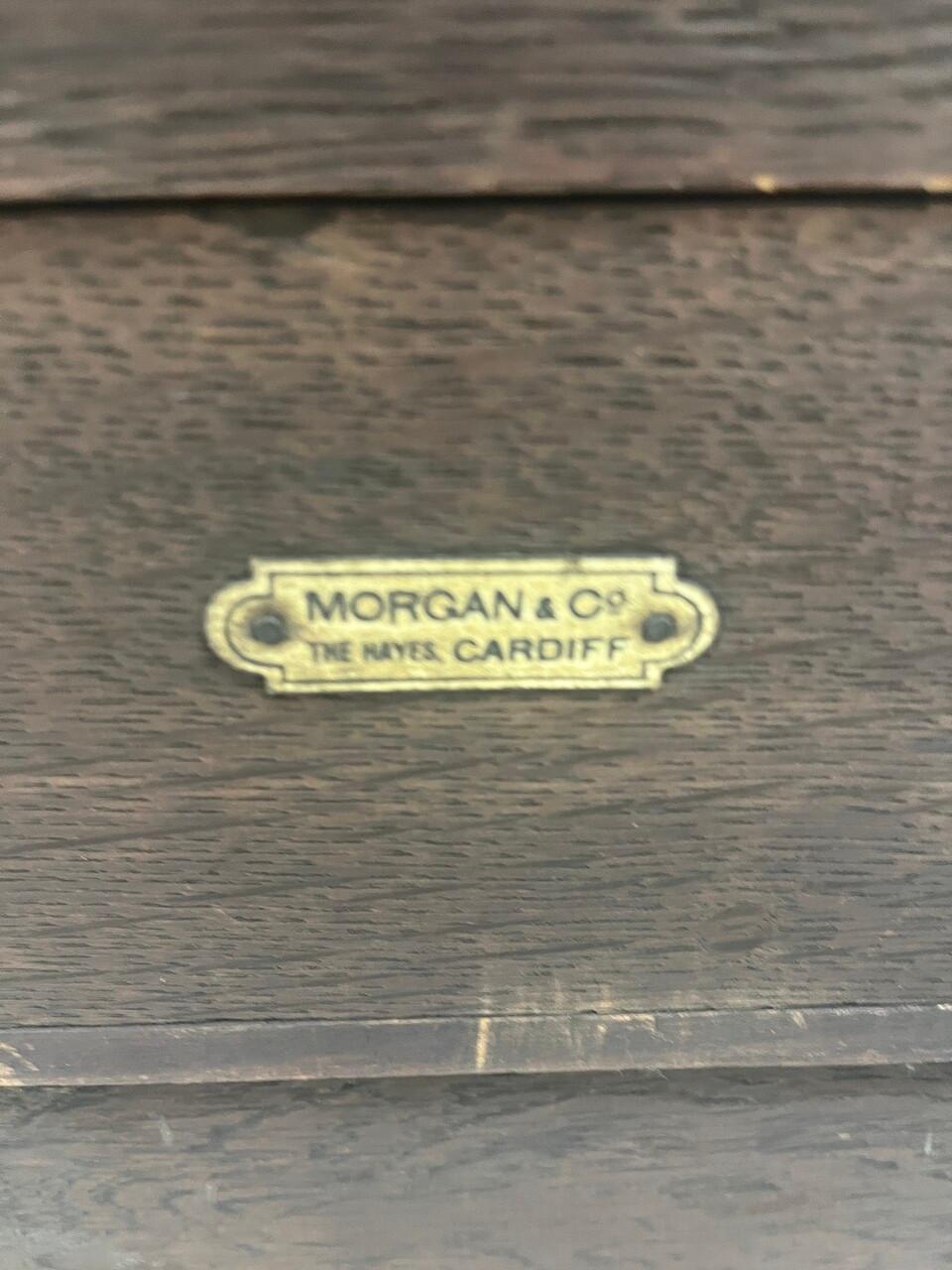 19th Century English Carved Oak Settle 4