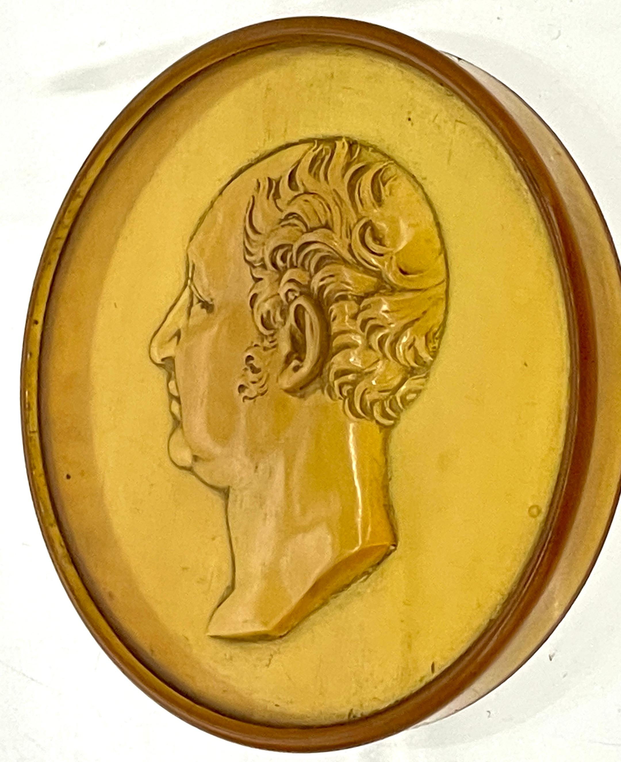19th Century English Carved & Polished Cow Horn William IV Portrait Patch Box 2