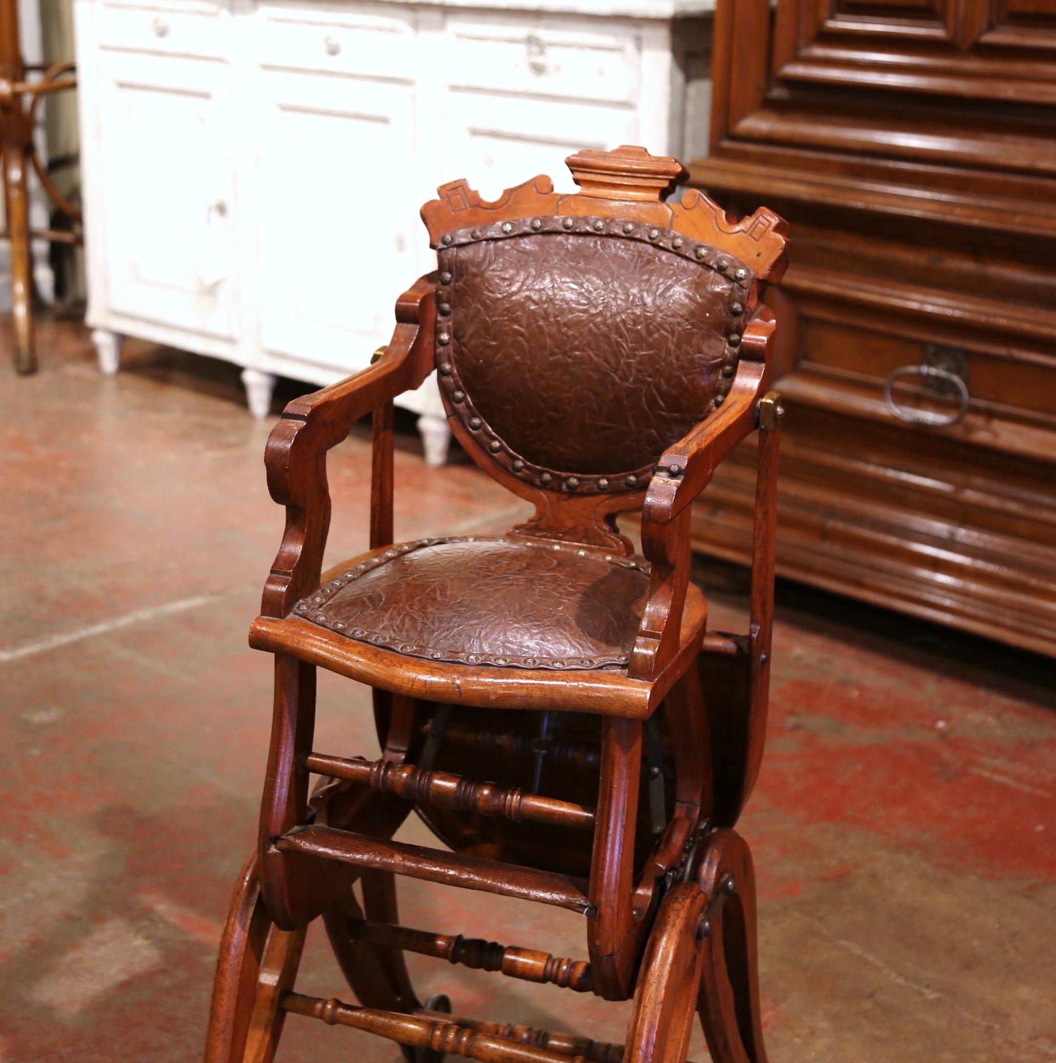 19th Century English Carved Walnut and Leather Adjustable High Chair Rocker In Excellent Condition In Dallas, TX