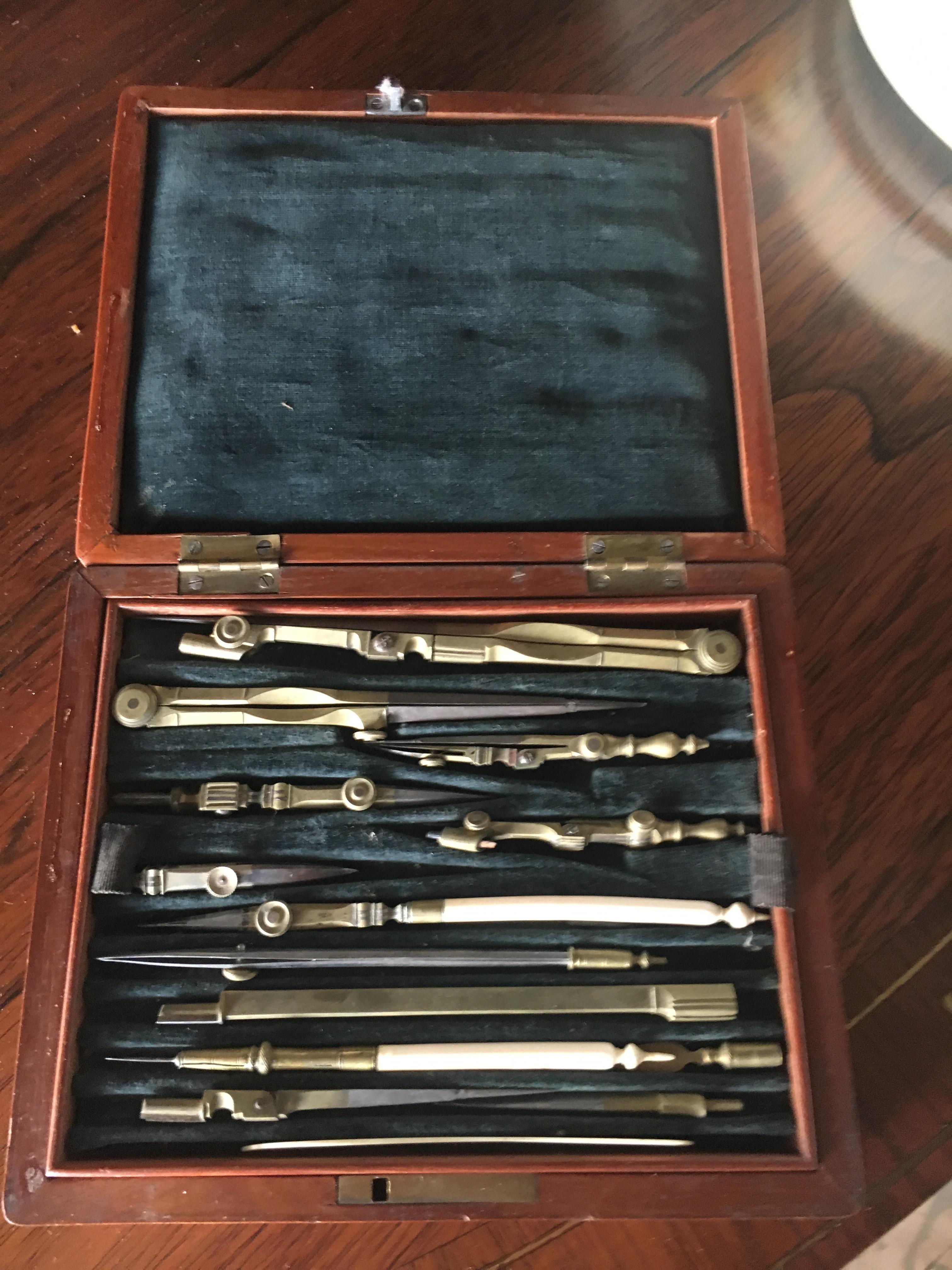 19th Century English Cased Drawing Set Length of Longest Tool In Excellent Condition For Sale In Buchanan, MI