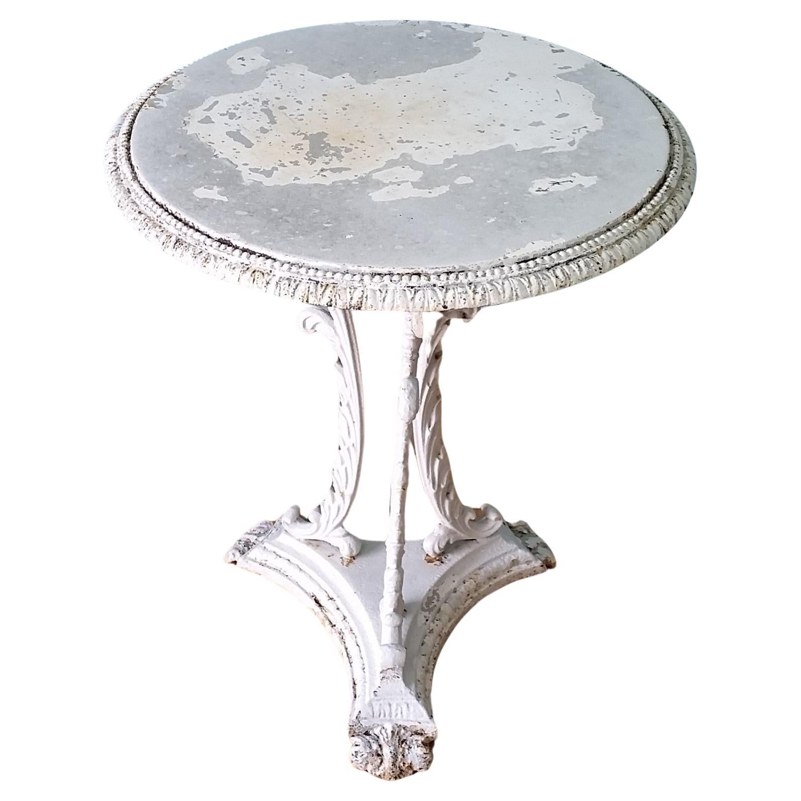 19th century English cast iron garden table For Sale