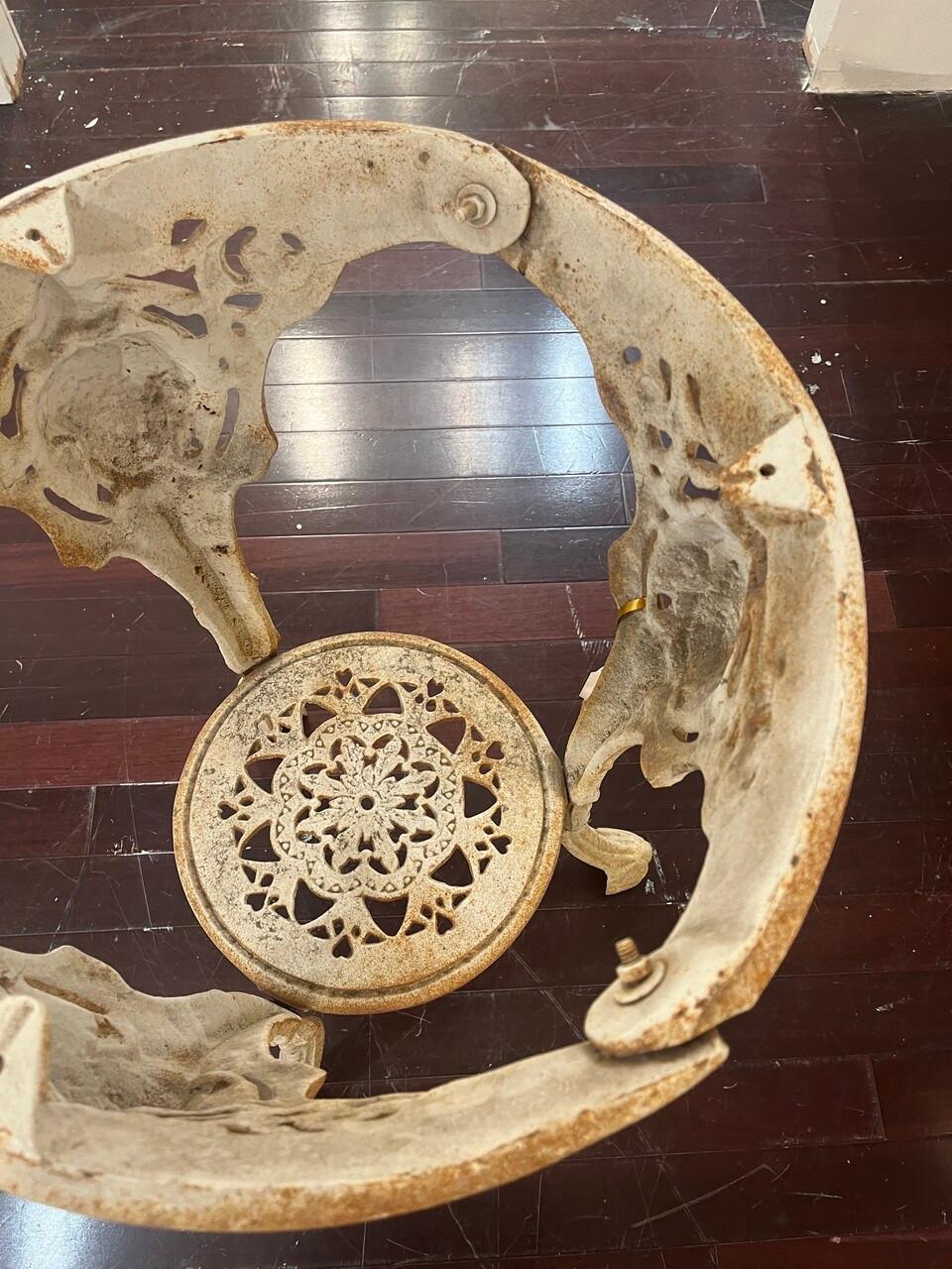 19th Century English Cast Iron Pub Table with Marble Top In Good Condition In Houston, TX