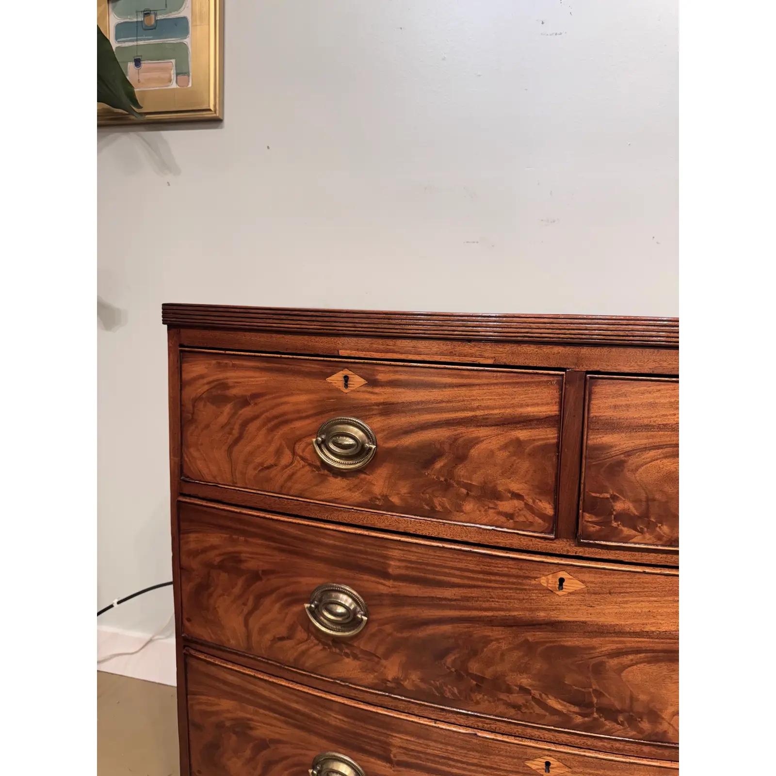 Inglese Cassettone inglese del XIX secolo in vendita