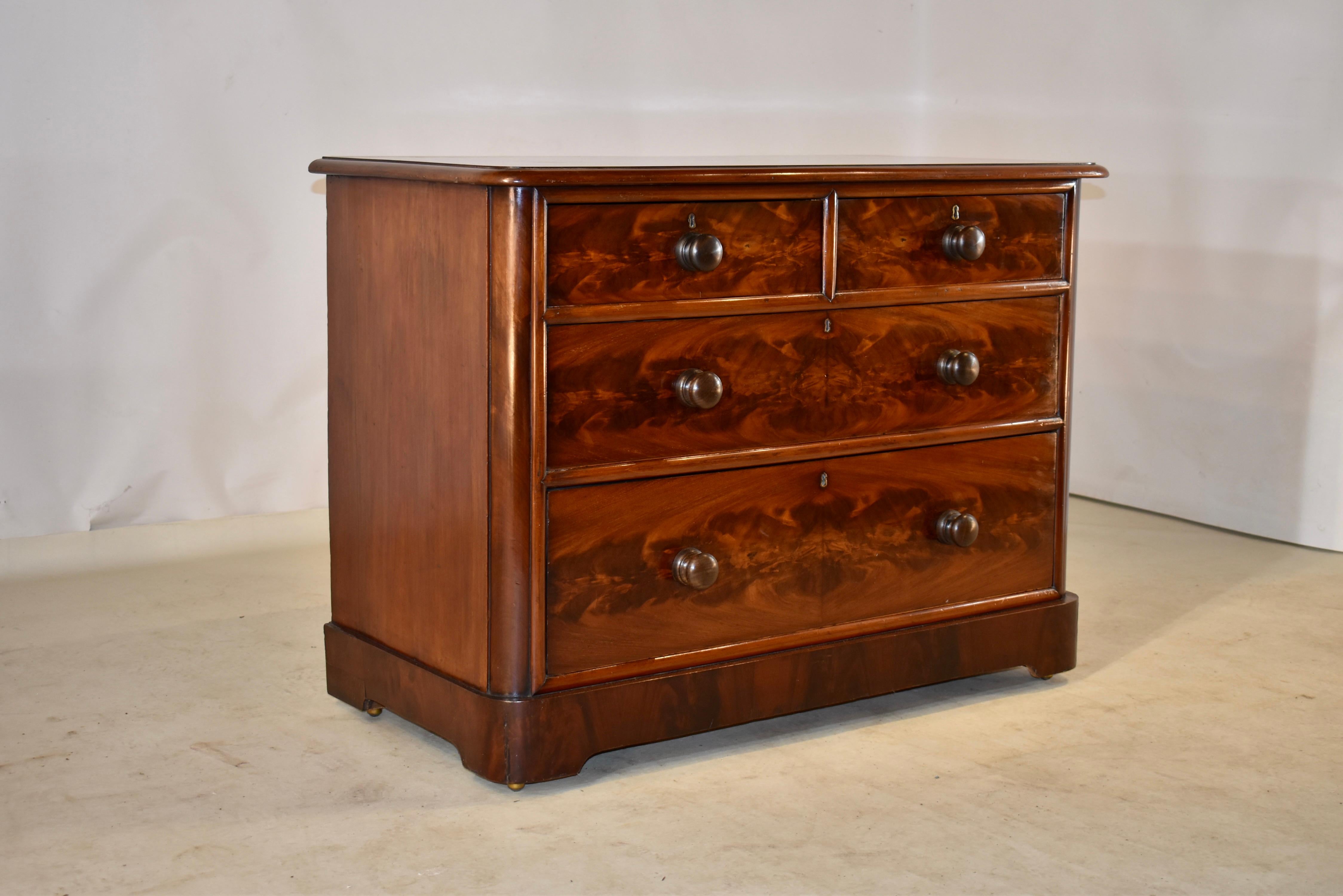 Victorian 19th Century English Chest of Drawers For Sale