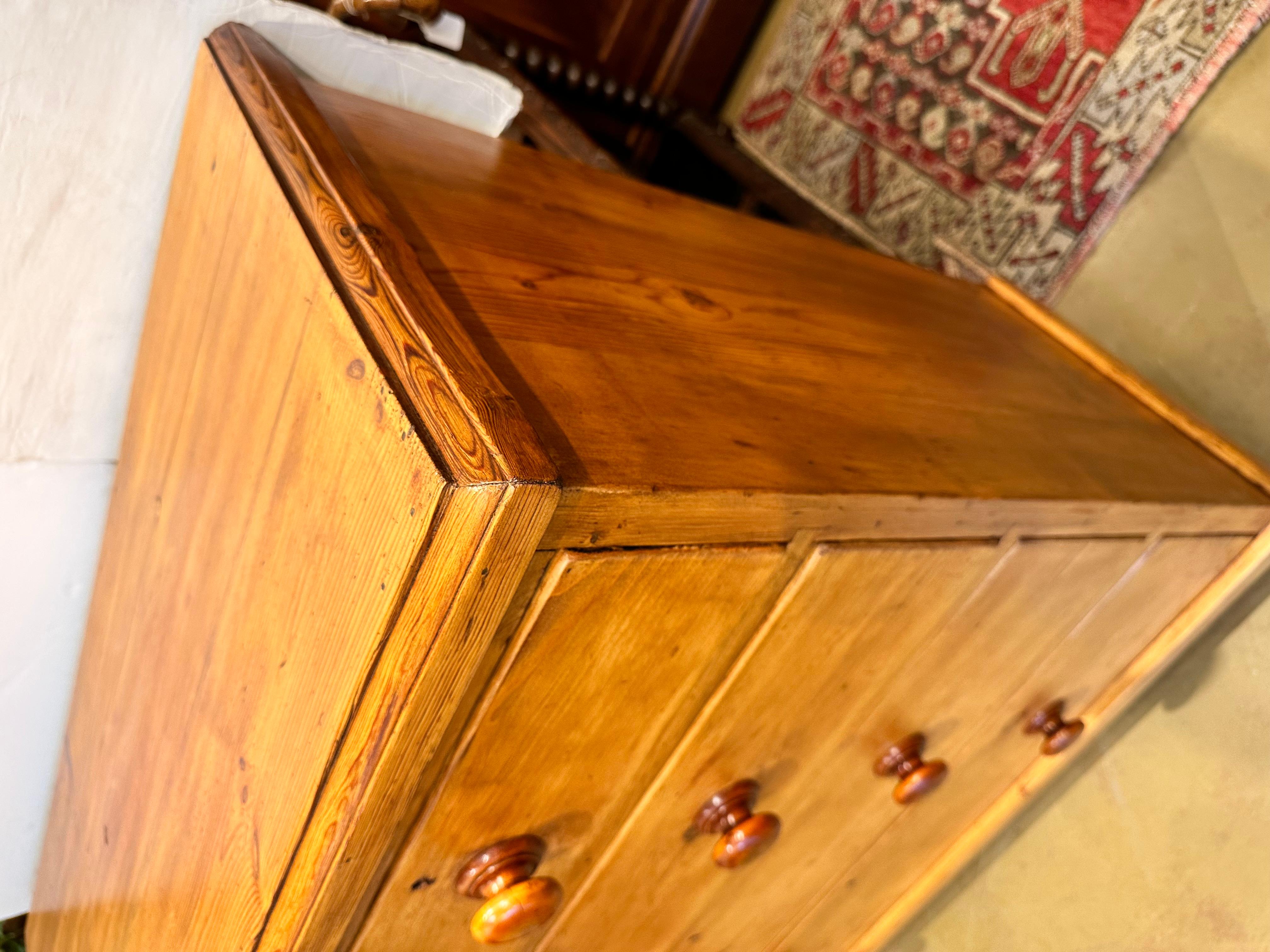 Mid-19th Century 19th Century English Chest of Drawers