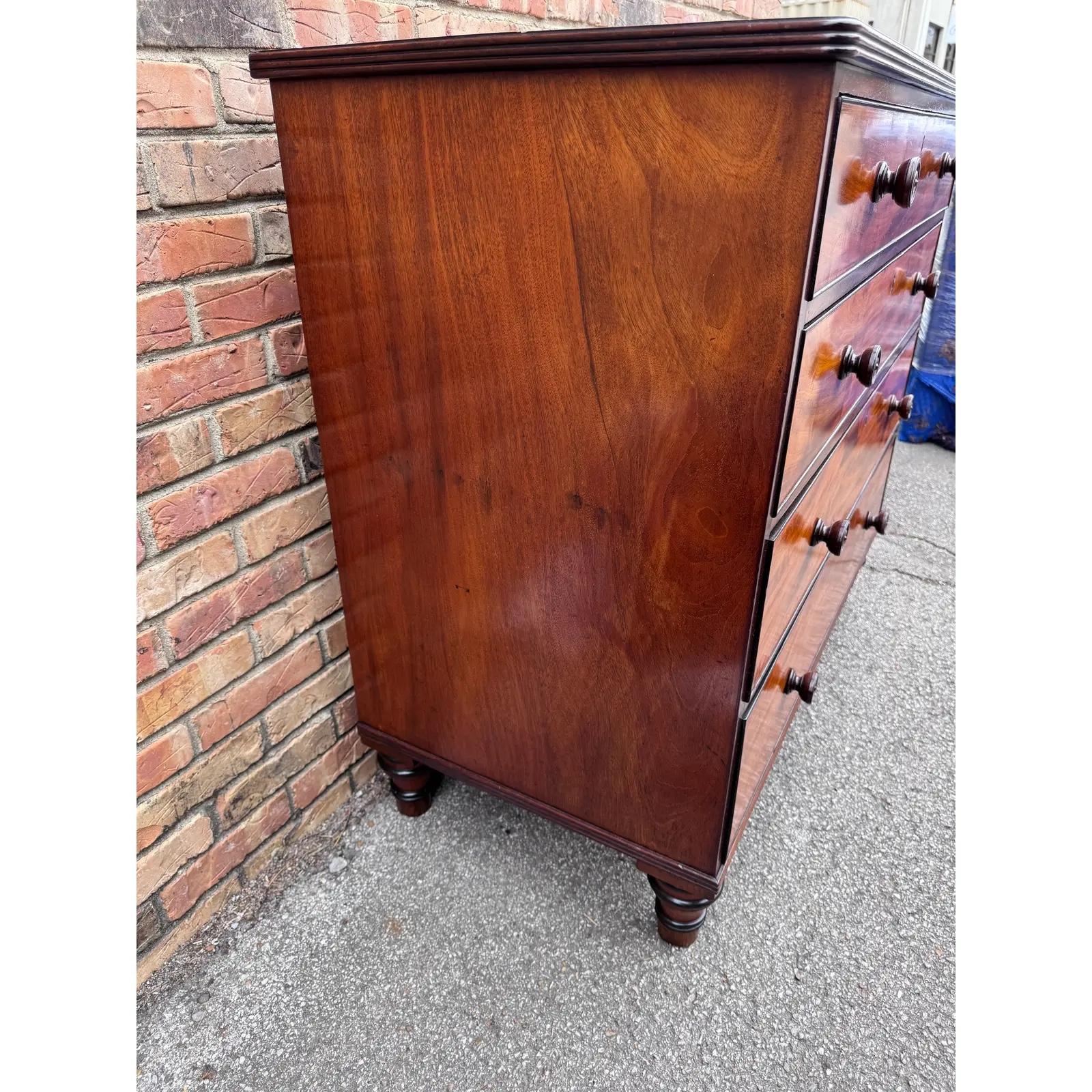 Commode anglaise du 19e siècle Bon état - En vente à Nashville, TN