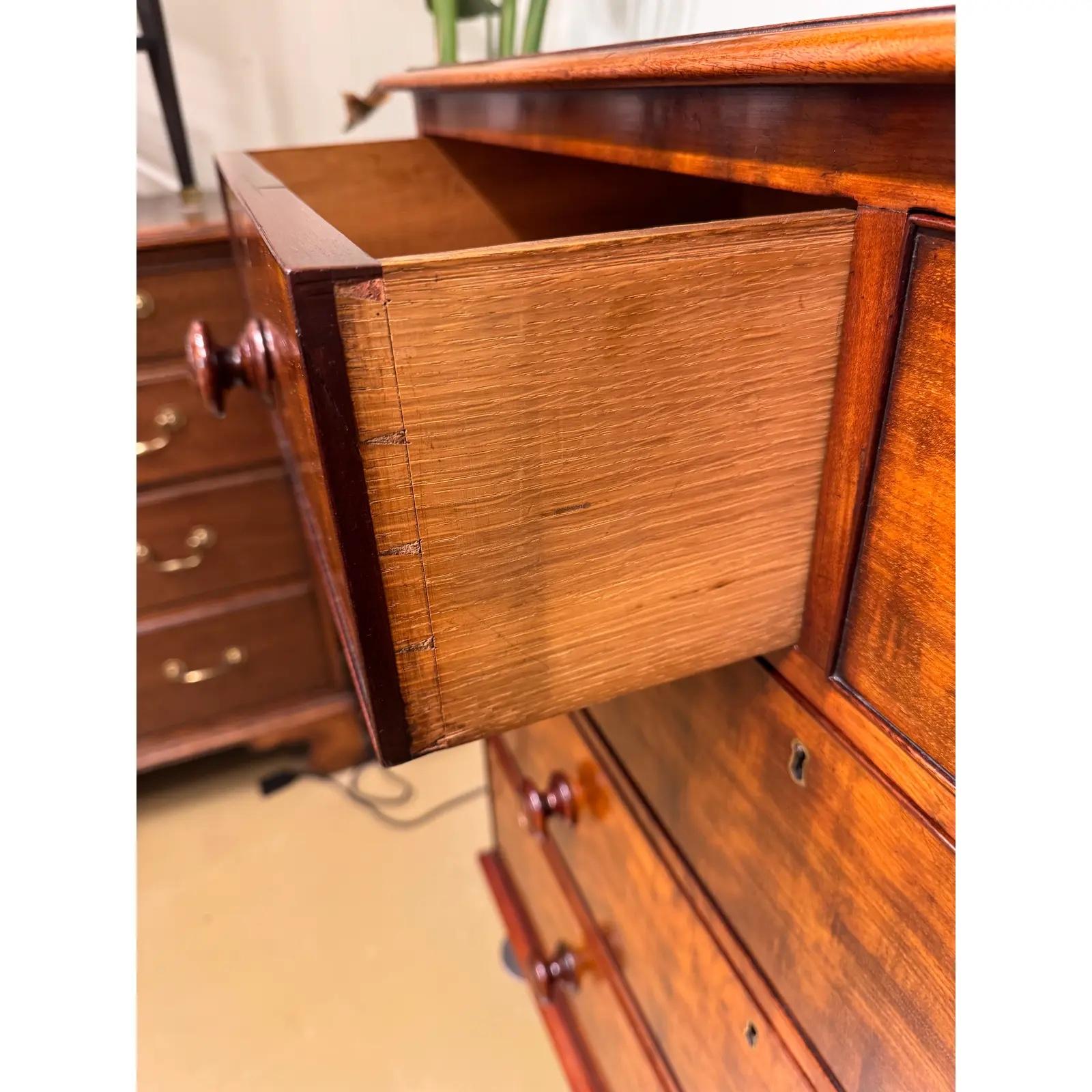 Cassettiera inglese del XIX secolo In condizioni buone in vendita a Nashville, TN