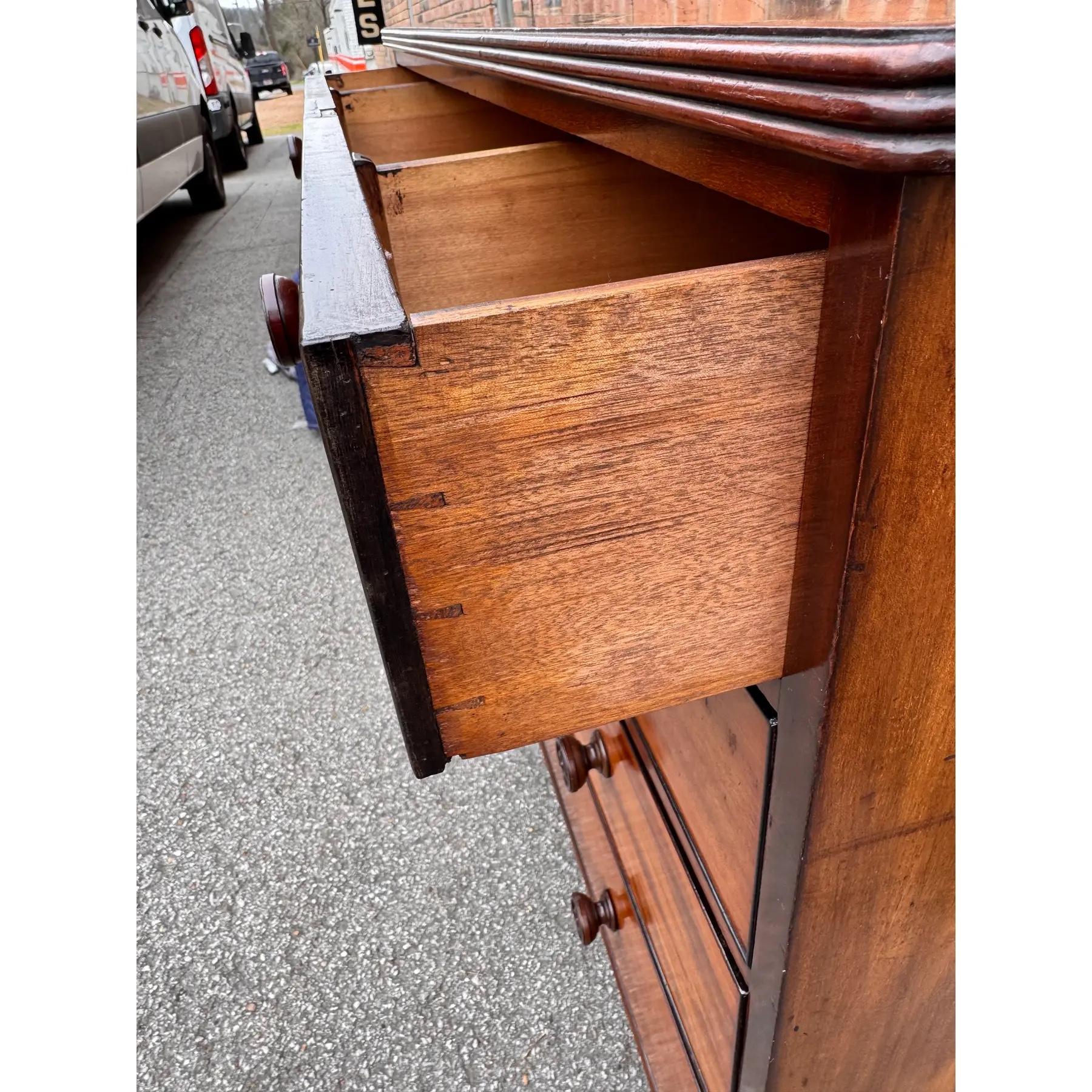 Commode anglaise du 19e siècle en vente 1