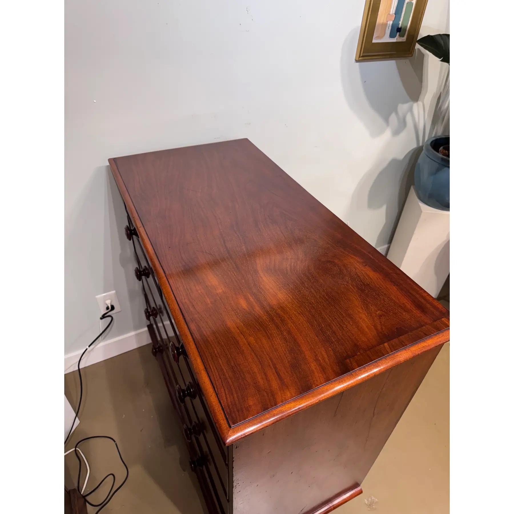 Cassettiera inglese del XIX secolo in vendita 3