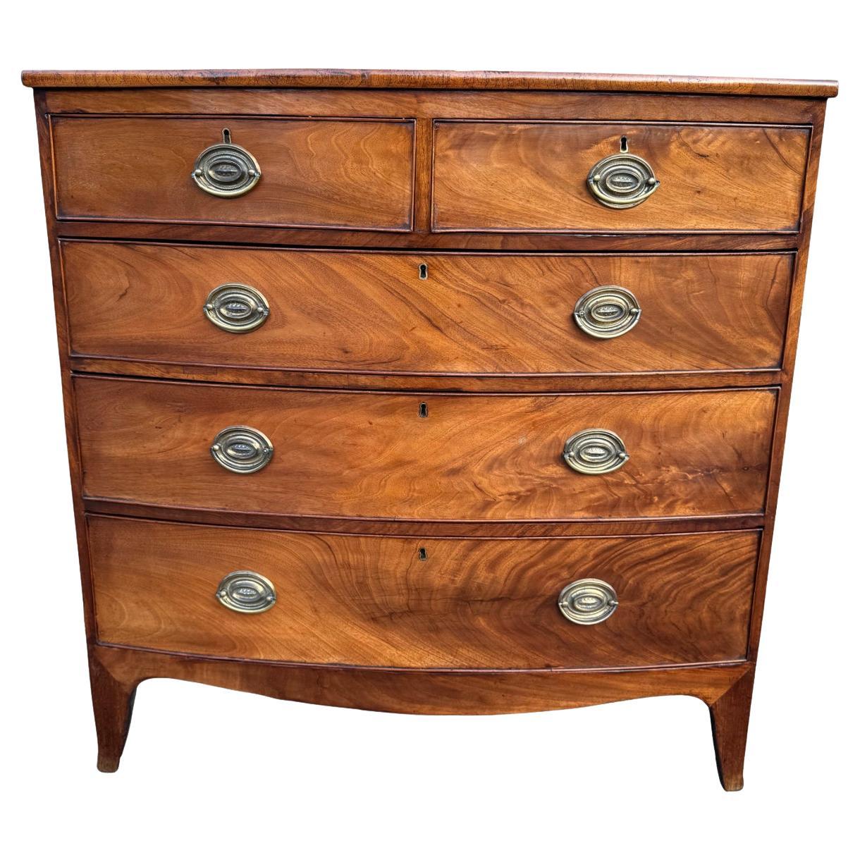 Commode en pin anglais du XIXe siècle En vente sur 1stDibs