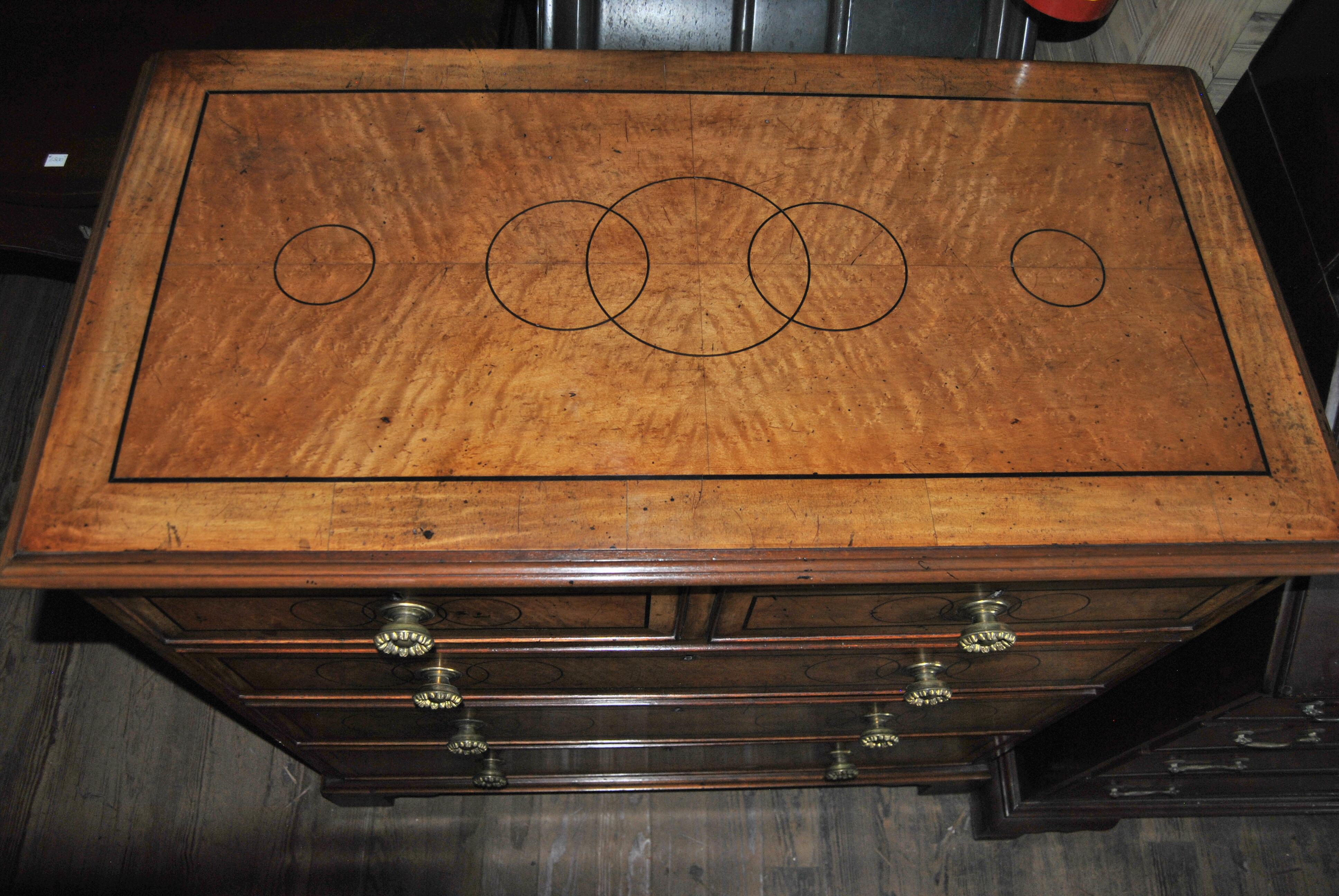 George IV 19th Century English Chest of Drawers in Bird’s-Eye Maple