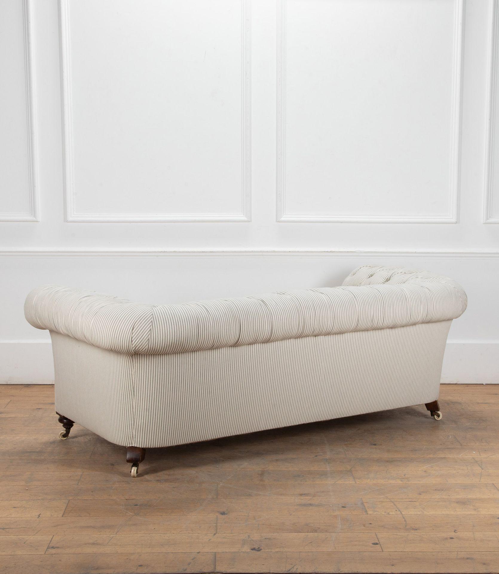 Sofá Chesterfield inglés del siglo XIX en venta 3