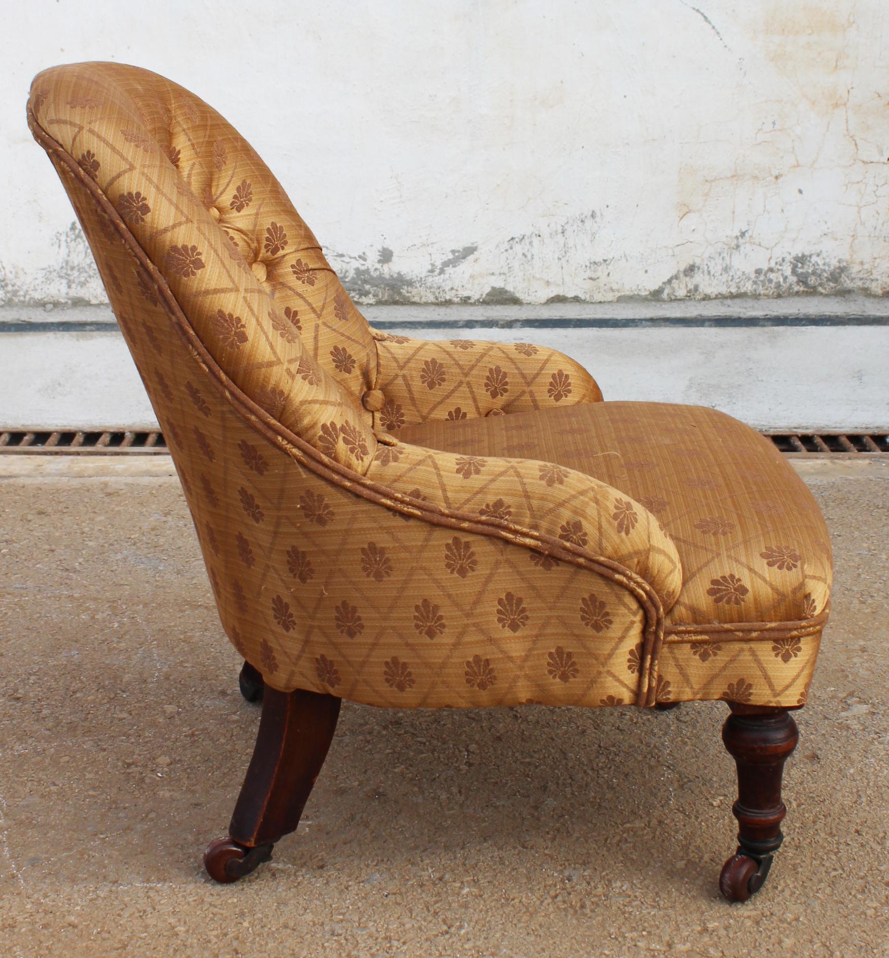 19th Century English Children's Chair with Mahogany Legs and Silk Upholstery For Sale 1