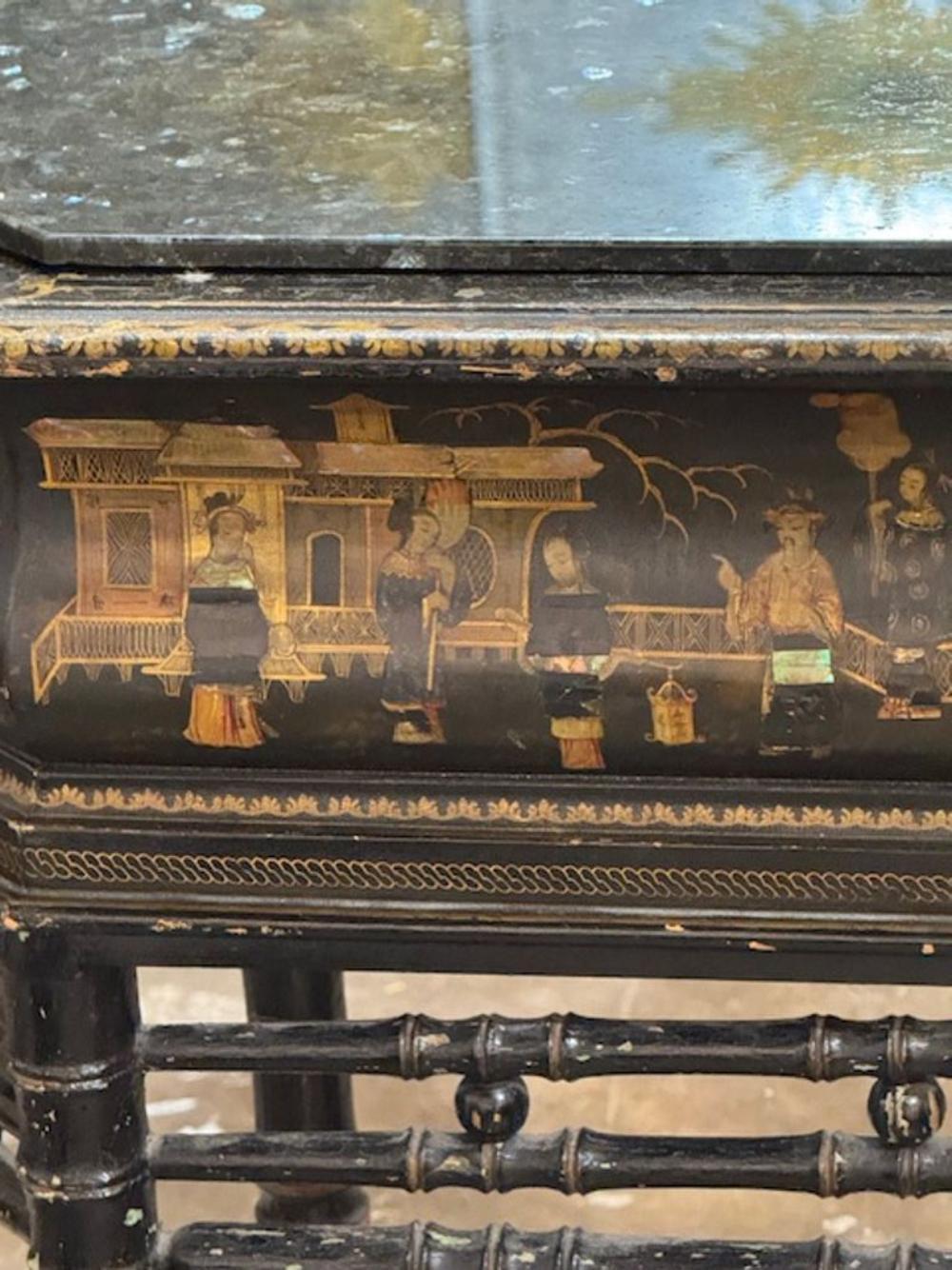 Console a forma di bambù Chinoiserie inglese del XIX secolo In condizioni buone in vendita a Dallas, TX