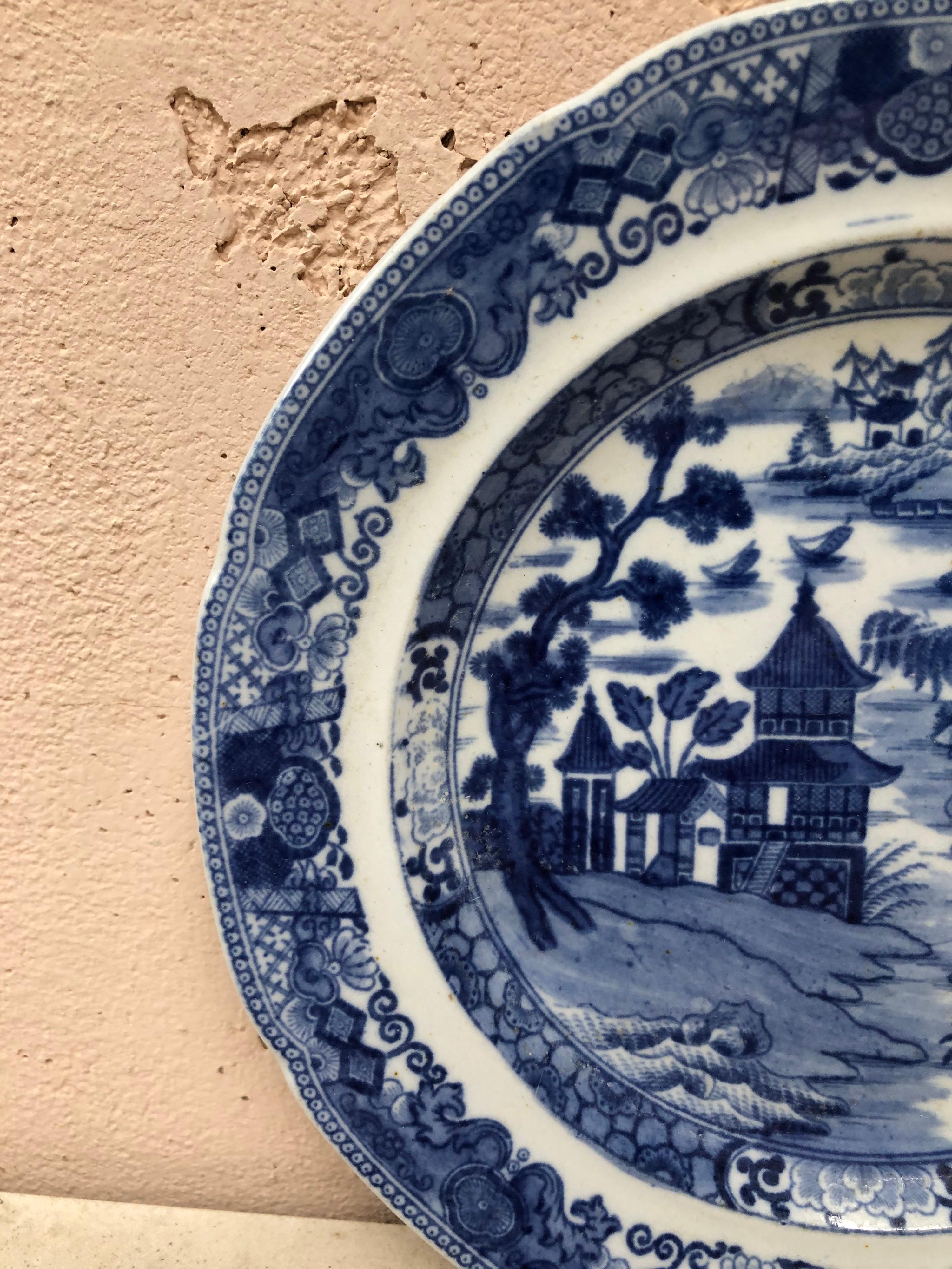 Victorian 19th Century English Chinoiserie Blue & White Plate