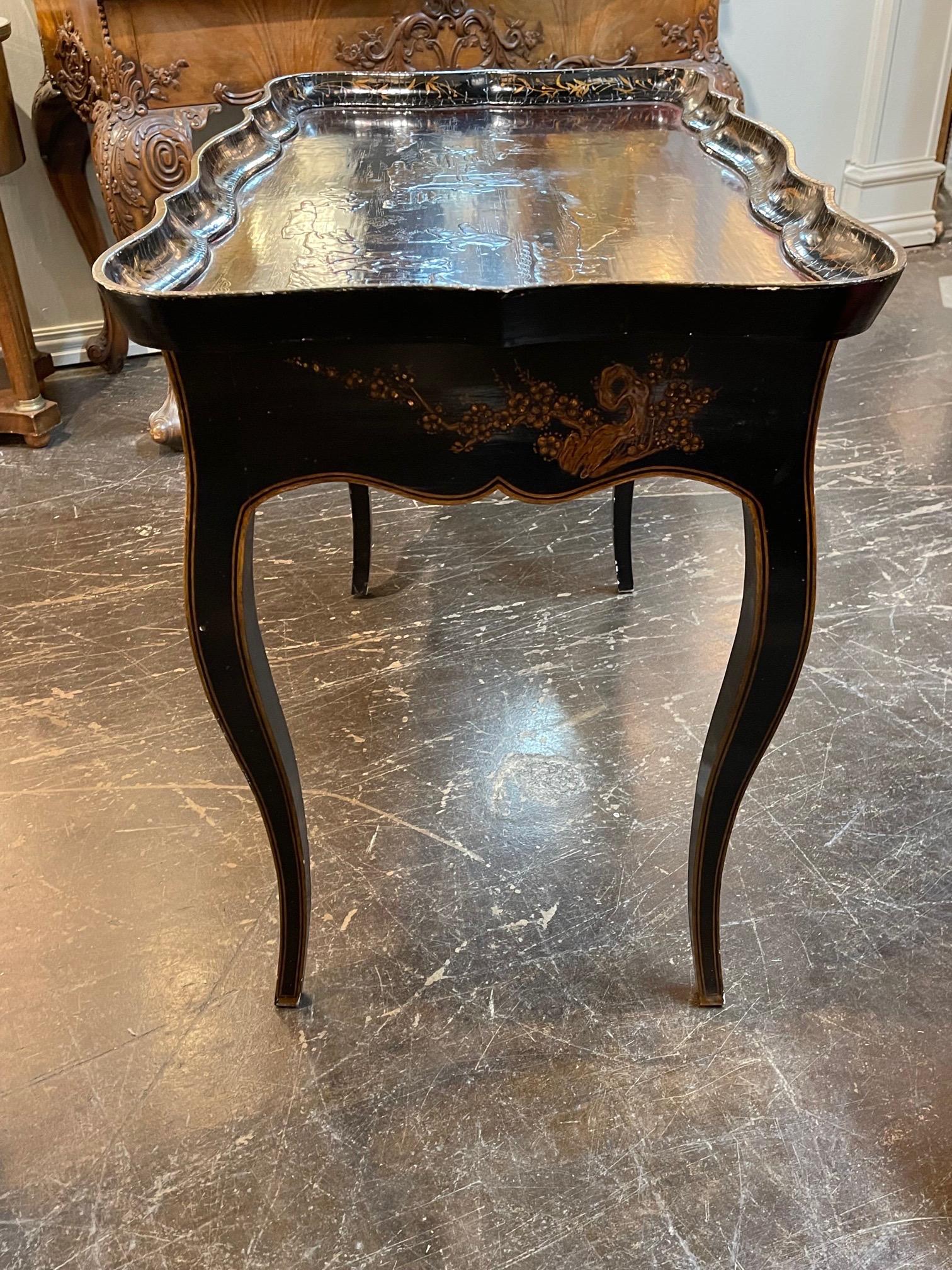 19th Century English Chinoiserie Lacquered Side Table In Good Condition In Dallas, TX