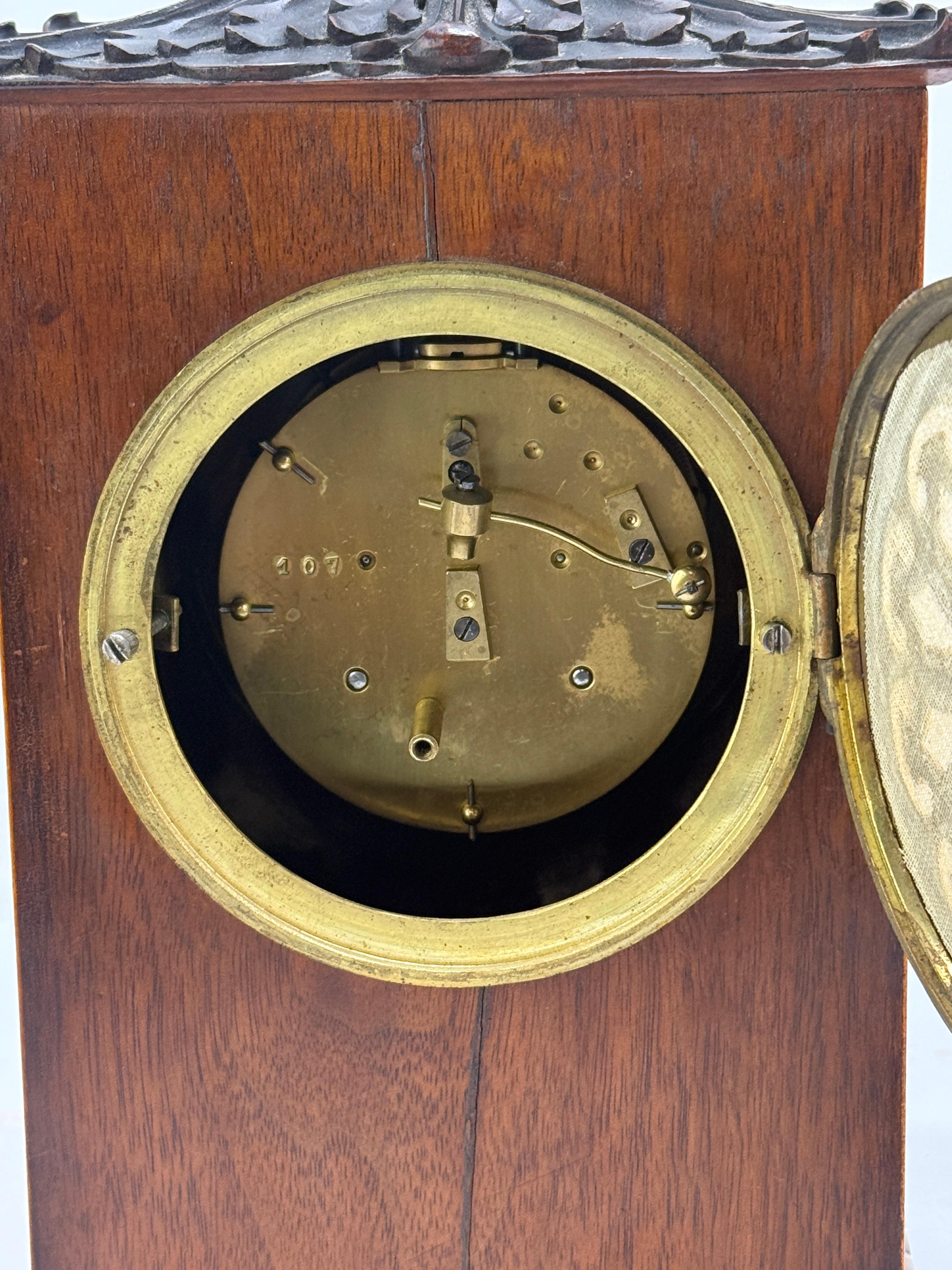 19th Century English Chinoiserie Revival Mahogany Inlaid Pagoda-Top Mantel Clock For Sale 5