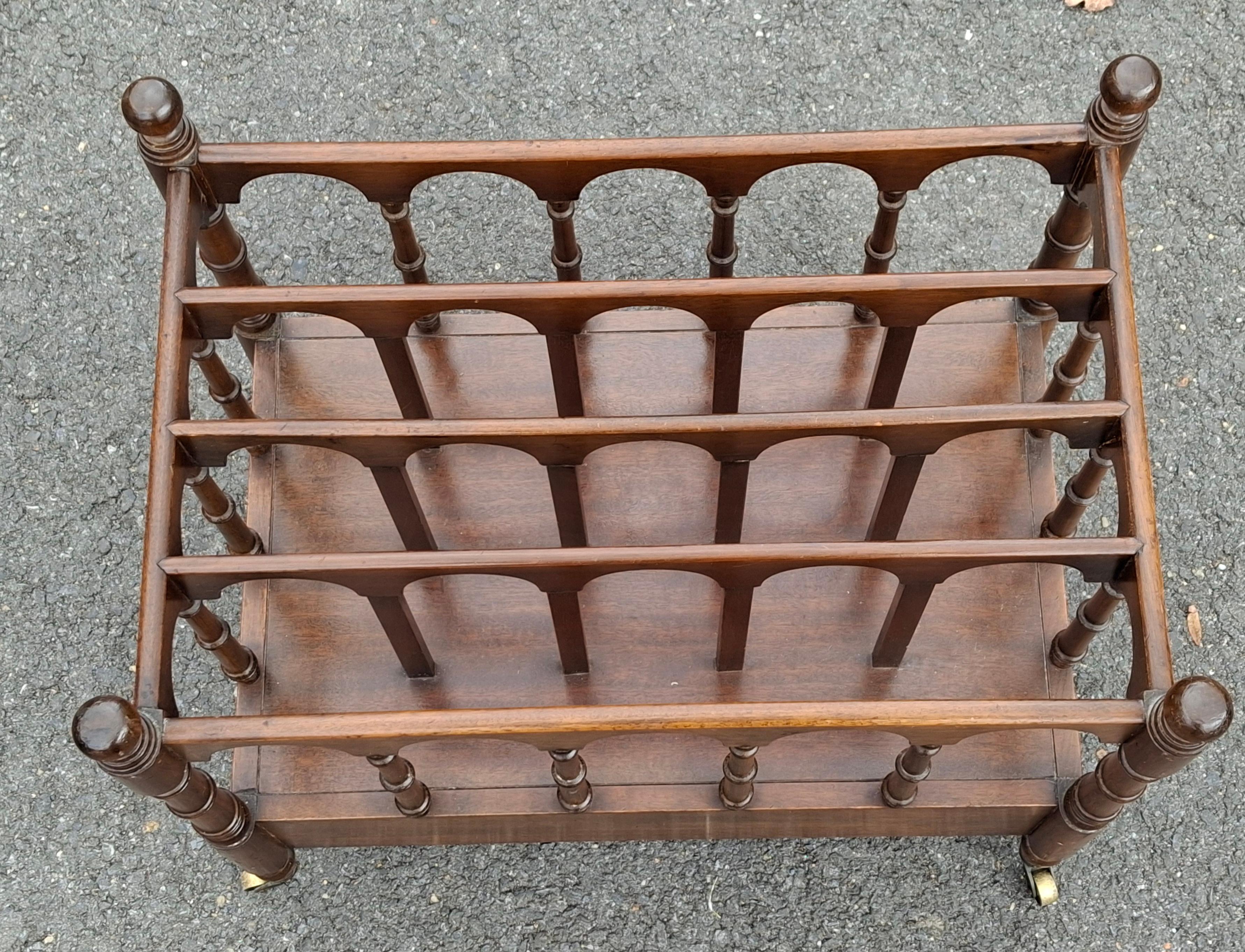 Canterbury in mogano in stile Chippendale del XIX secolo in vendita 4