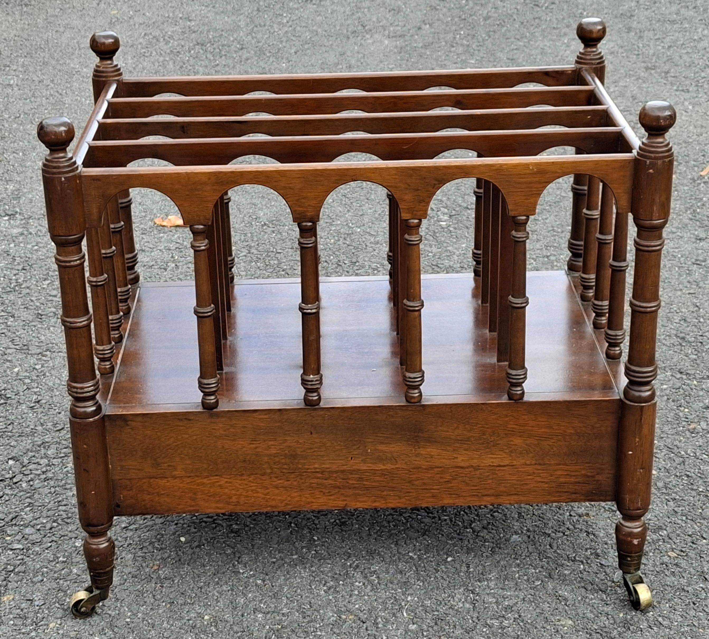 Canterbury in mogano in stile Chippendale del XIX secolo in vendita 5