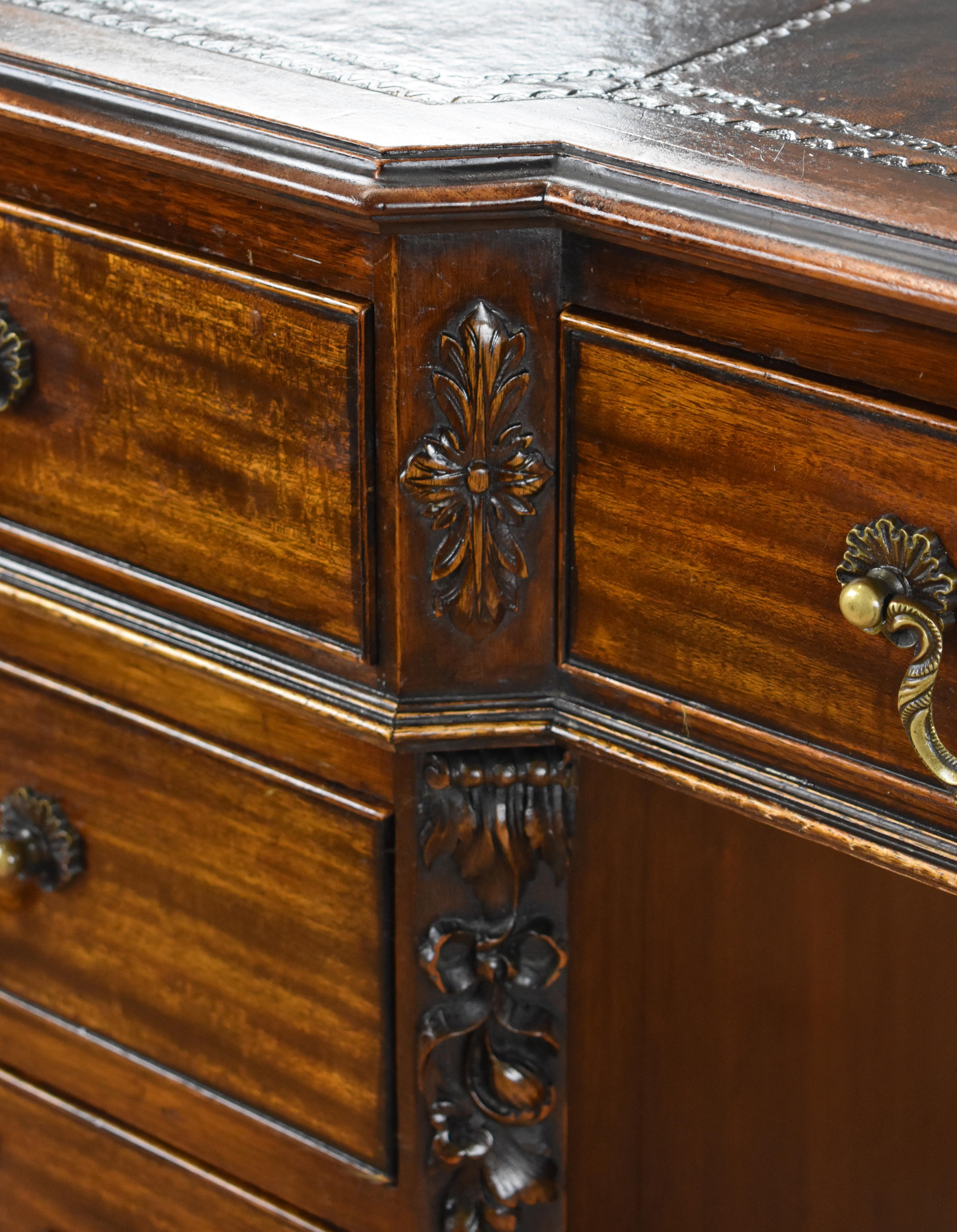 19th Century English Chippendale Style Pedestal Desk For Sale 7