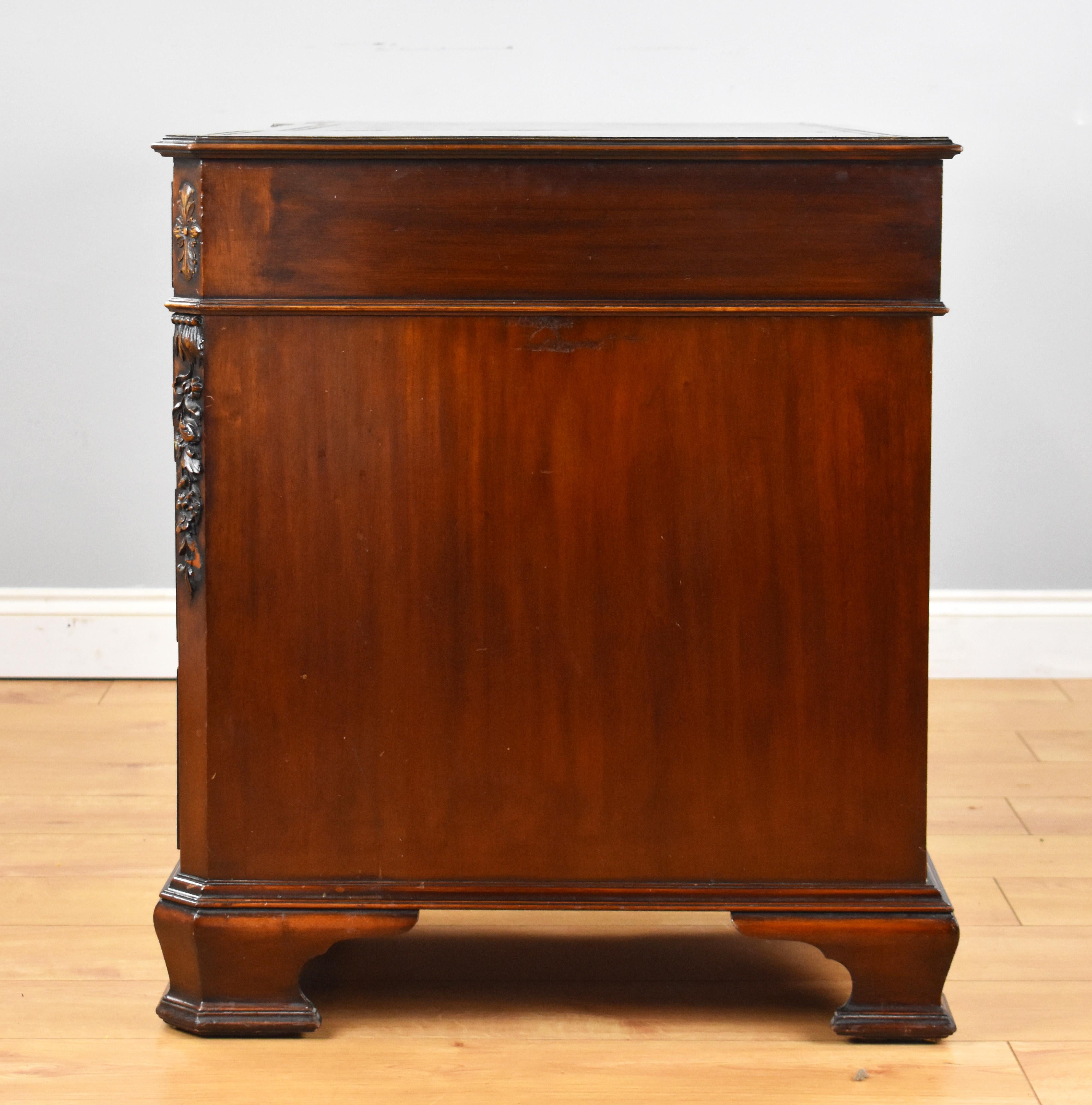 19th Century English Chippendale Style Pedestal Desk For Sale 3