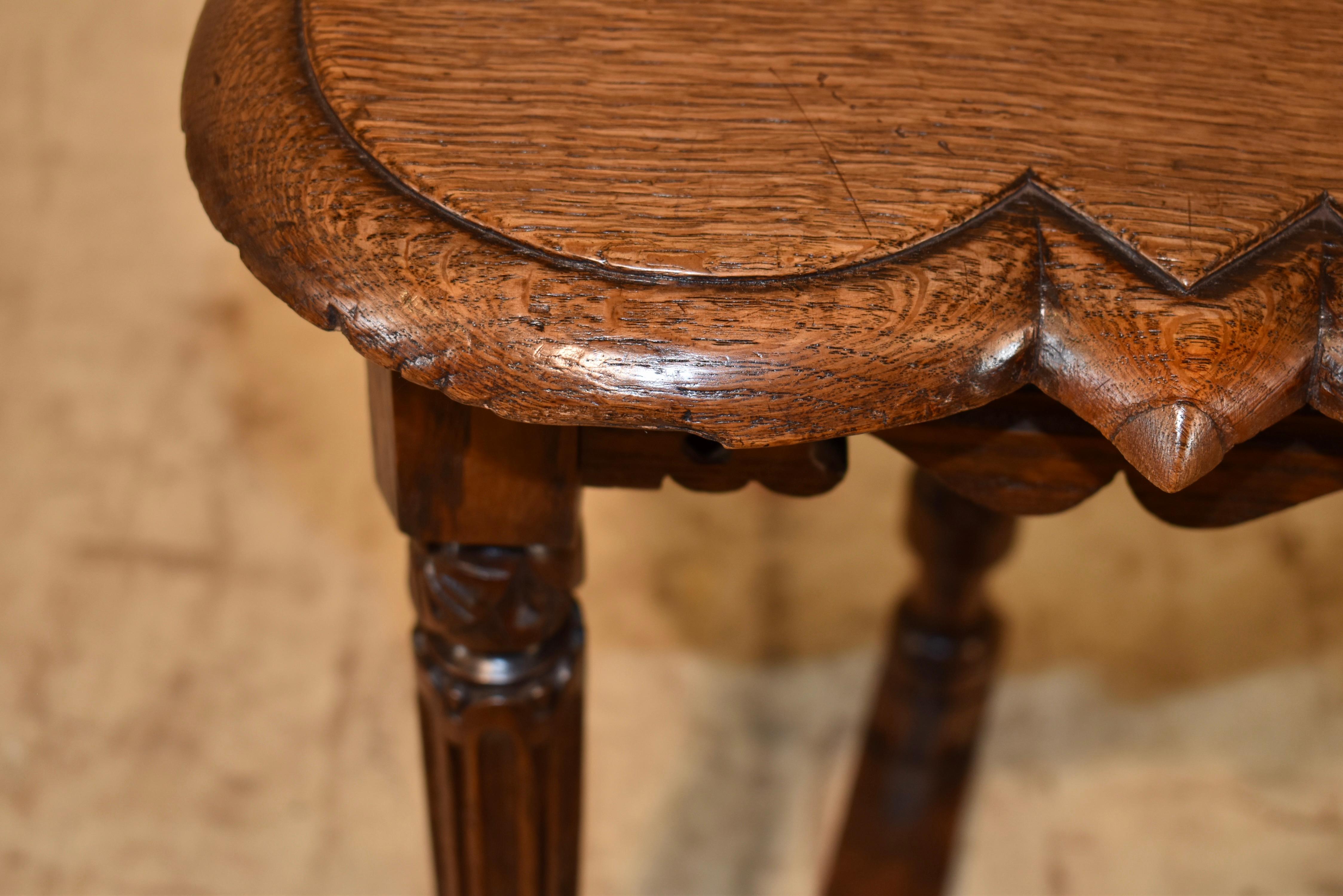 19th Century English Clover Top Oak Side Table en venta 6