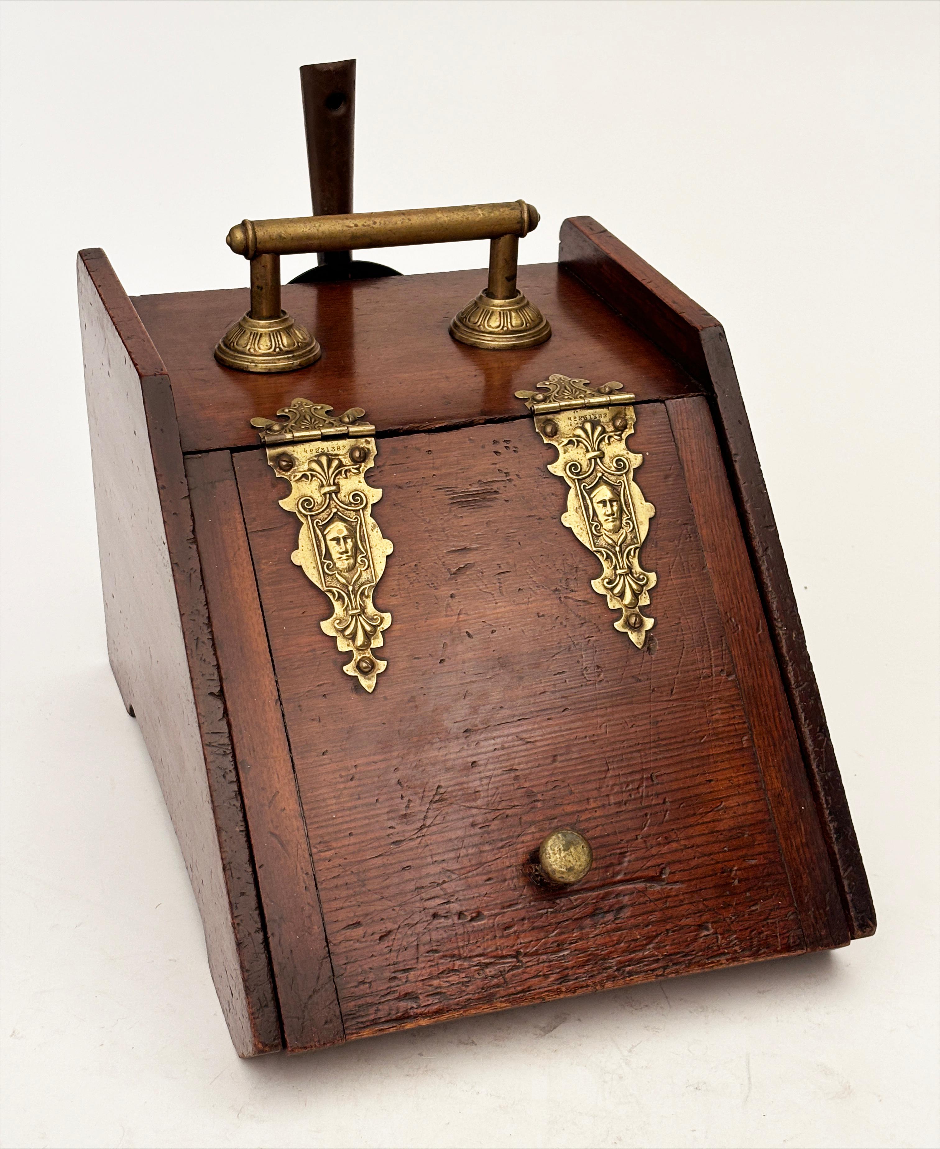 Cette pièce étonnante de l'histoire anglaise du XIXe siècle est passée du statut de pièce utilitaire bien conçue dans les maisons anglaises à celui de magnifique pièce de décoration qui n'est pas seulement belle, mais toujours fonctionnelle pour