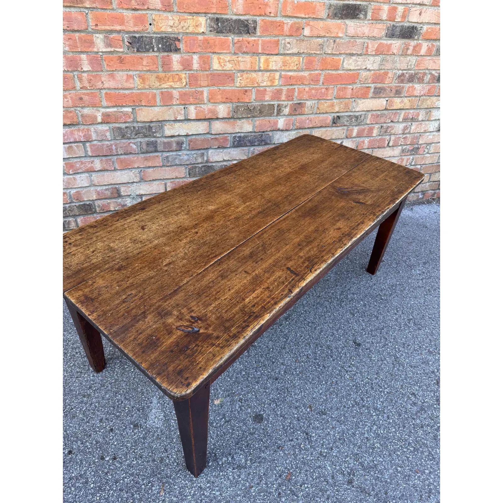 19th Century English Coffee Table In Good Condition For Sale In Nashville, TN