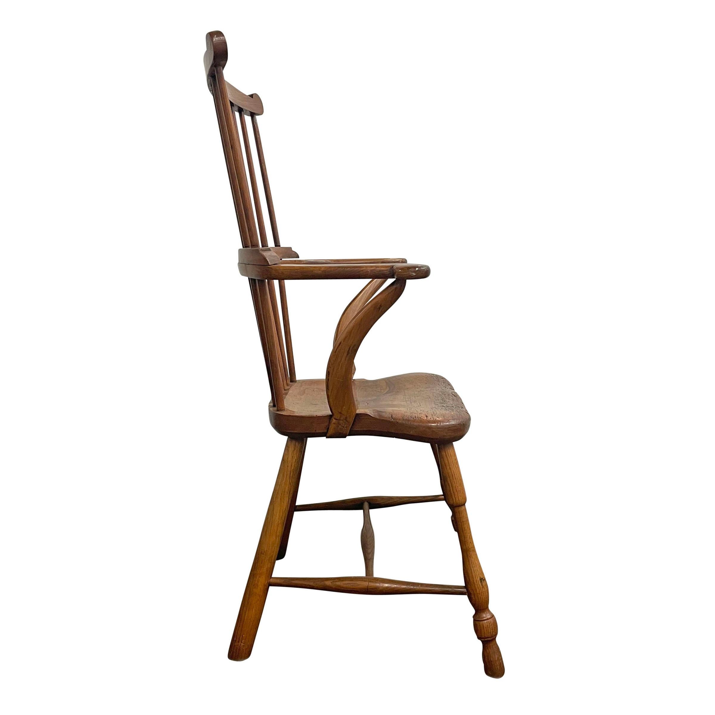 19th Century English Comb-Back Windsor Chair In Good Condition In Chicago, IL