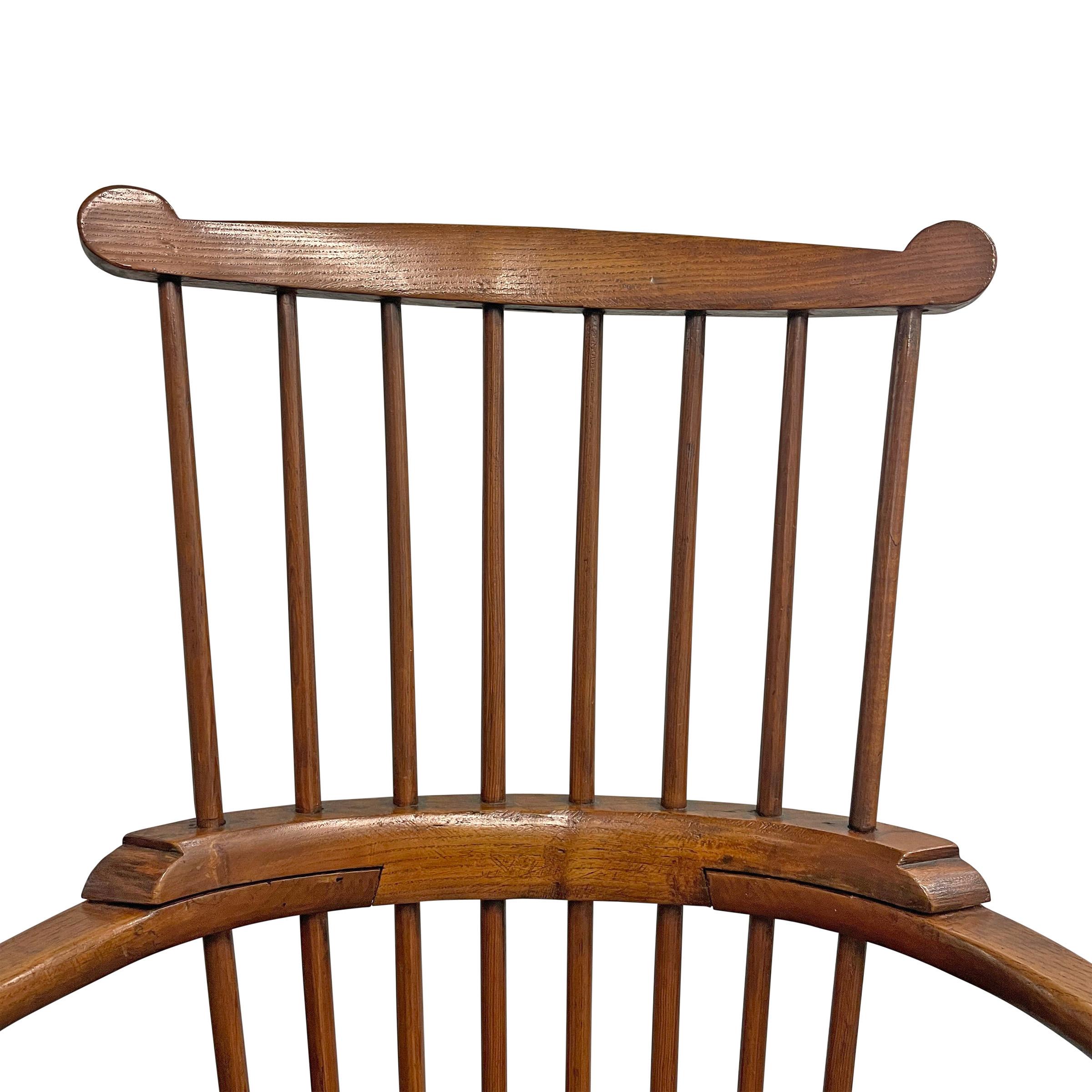 19th Century English Comb-Back Windsor Chair 1