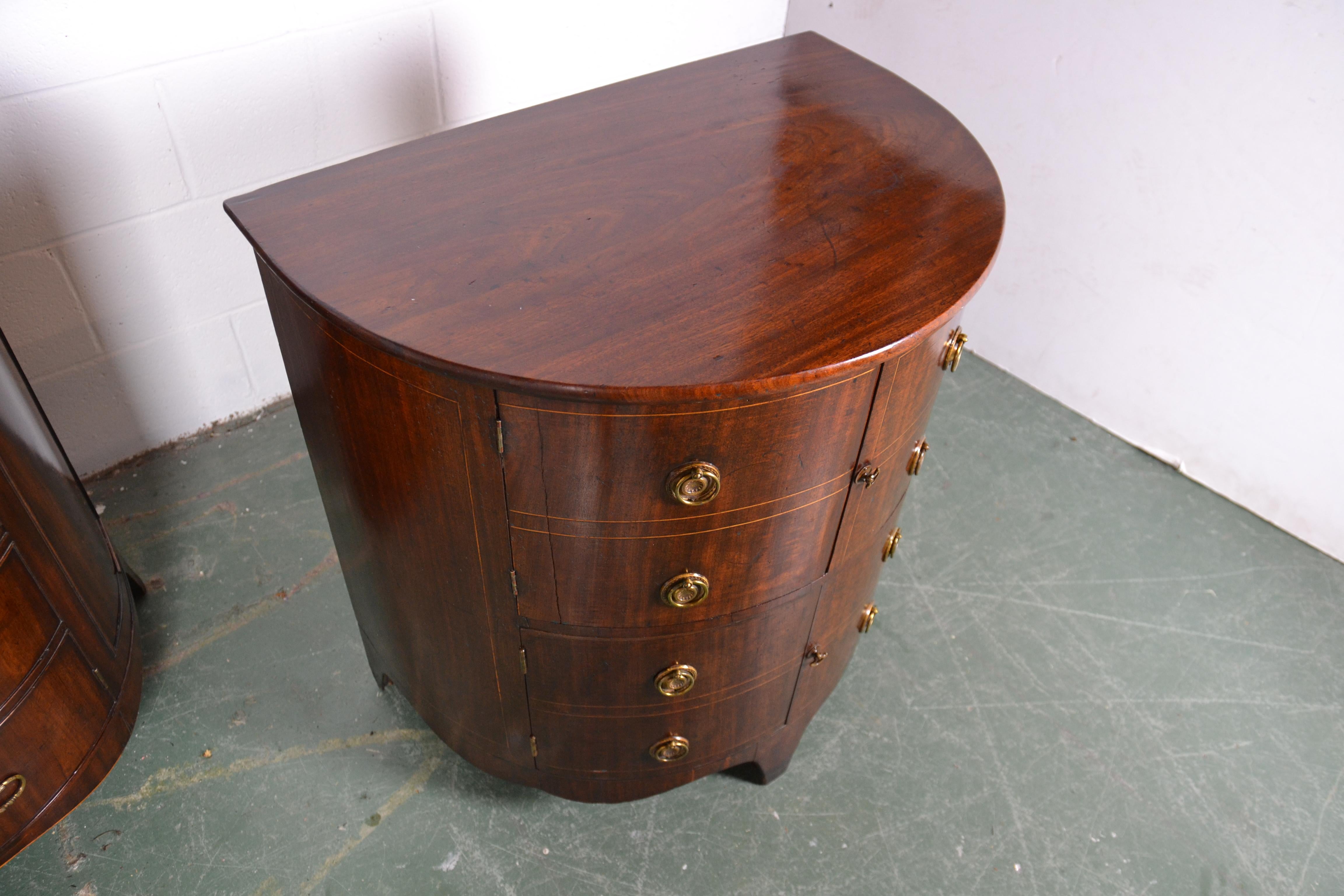 19th Century English Commode or Nightstand In Good Condition In Pomona, CA