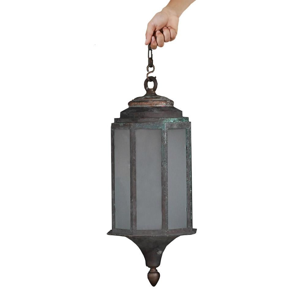 Lanterne anglaise en cuivre du XIXe siècle
Dimensions : H 26