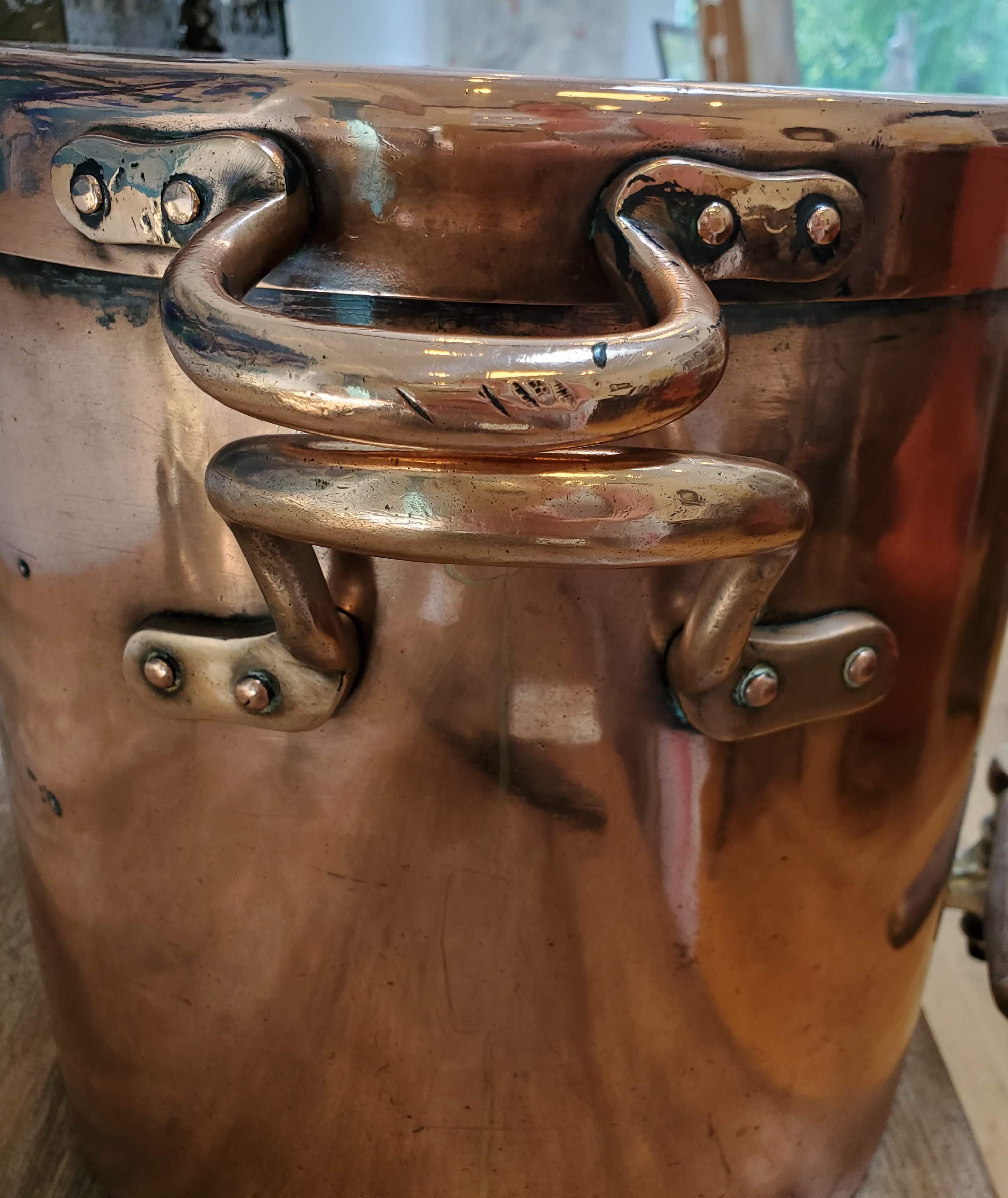 19th Century English Copper Water Dispenser with Brass Spigot  1
