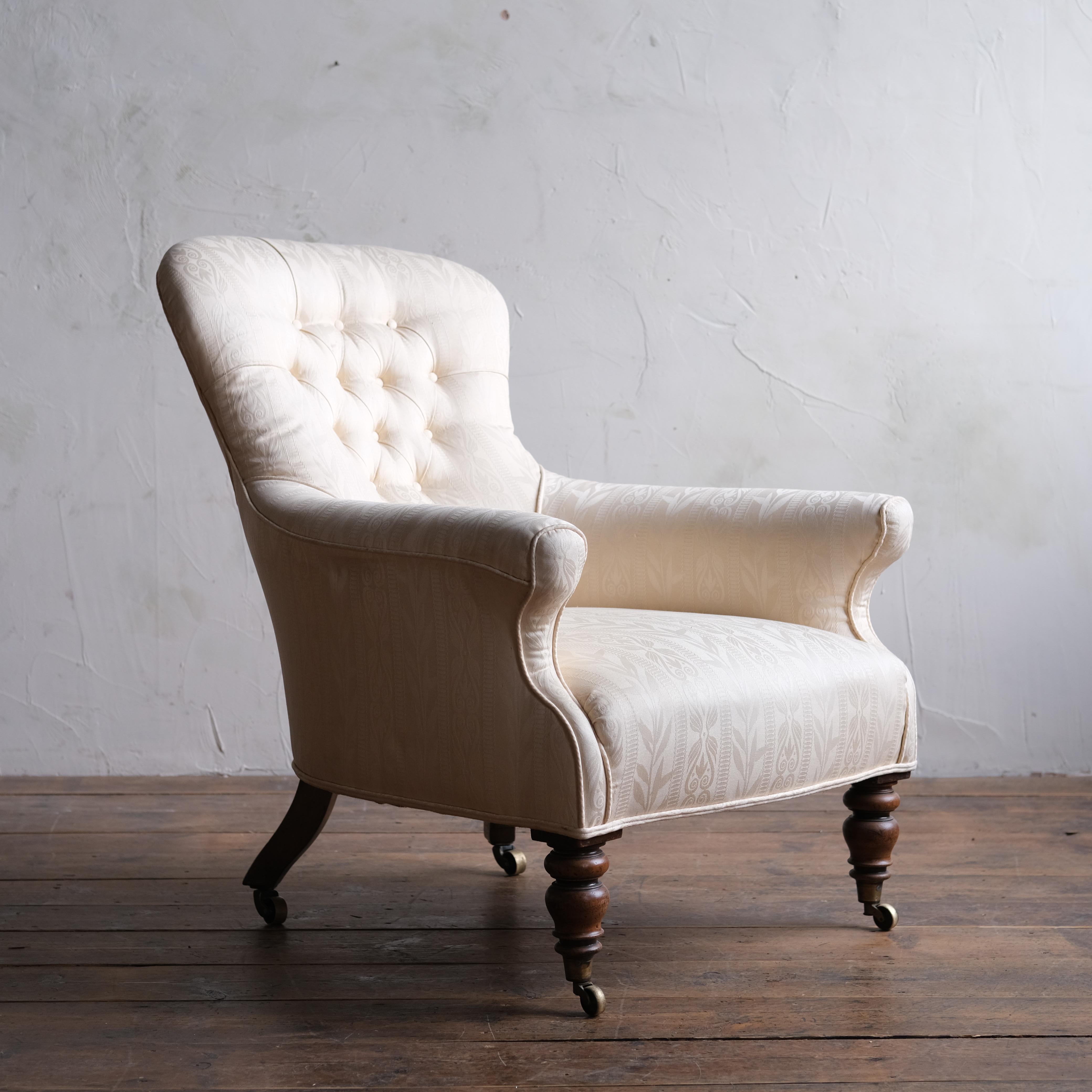 A very good quality 19th century armchair with nice shape and form. Recently upholstered in an off white silky type fabric not by us but done well and very much ready to use. 

Measures: 73cm wide
92cm deep
90cm high.

  